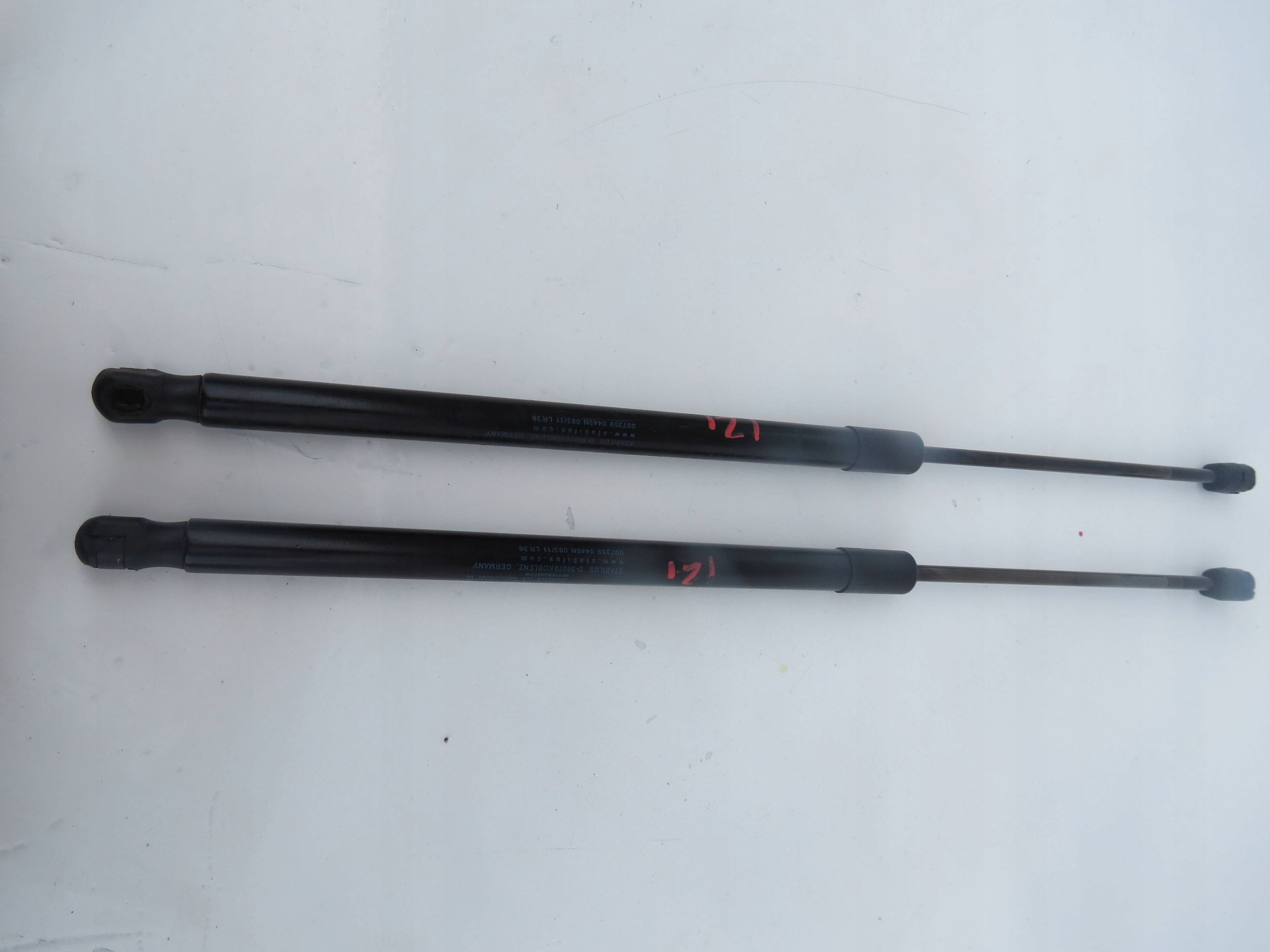 damper SILOWNIKI bonnet VOLVO V60 31297080