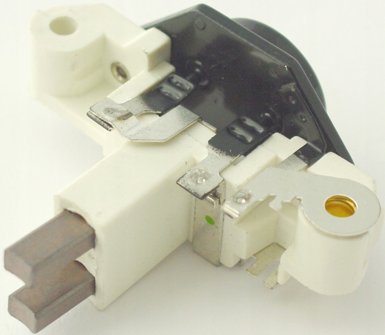 Regulator napięcia 12V Ford Focus od 2000
