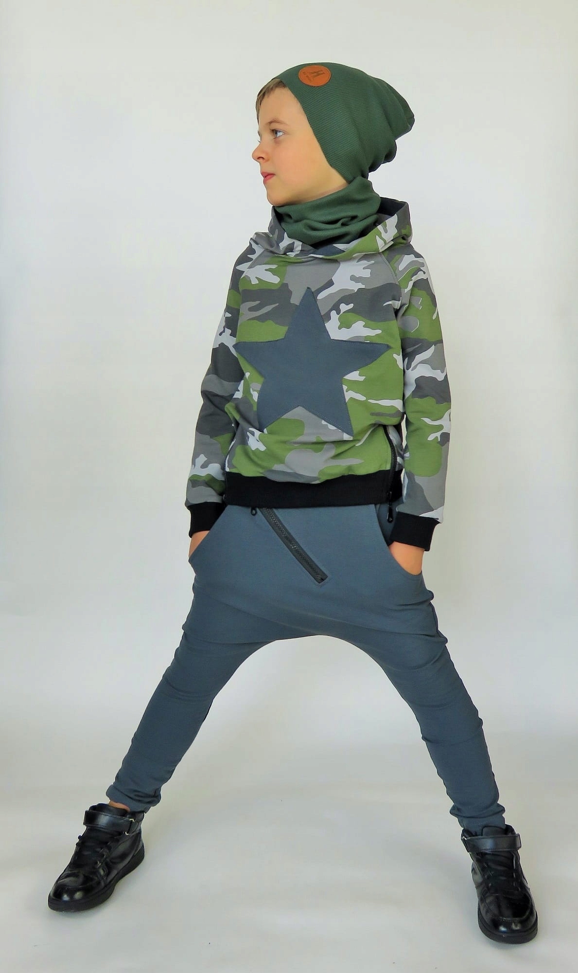 Grafitowe spodnie baggy 158 Caramba Mamma Marka Inna marka