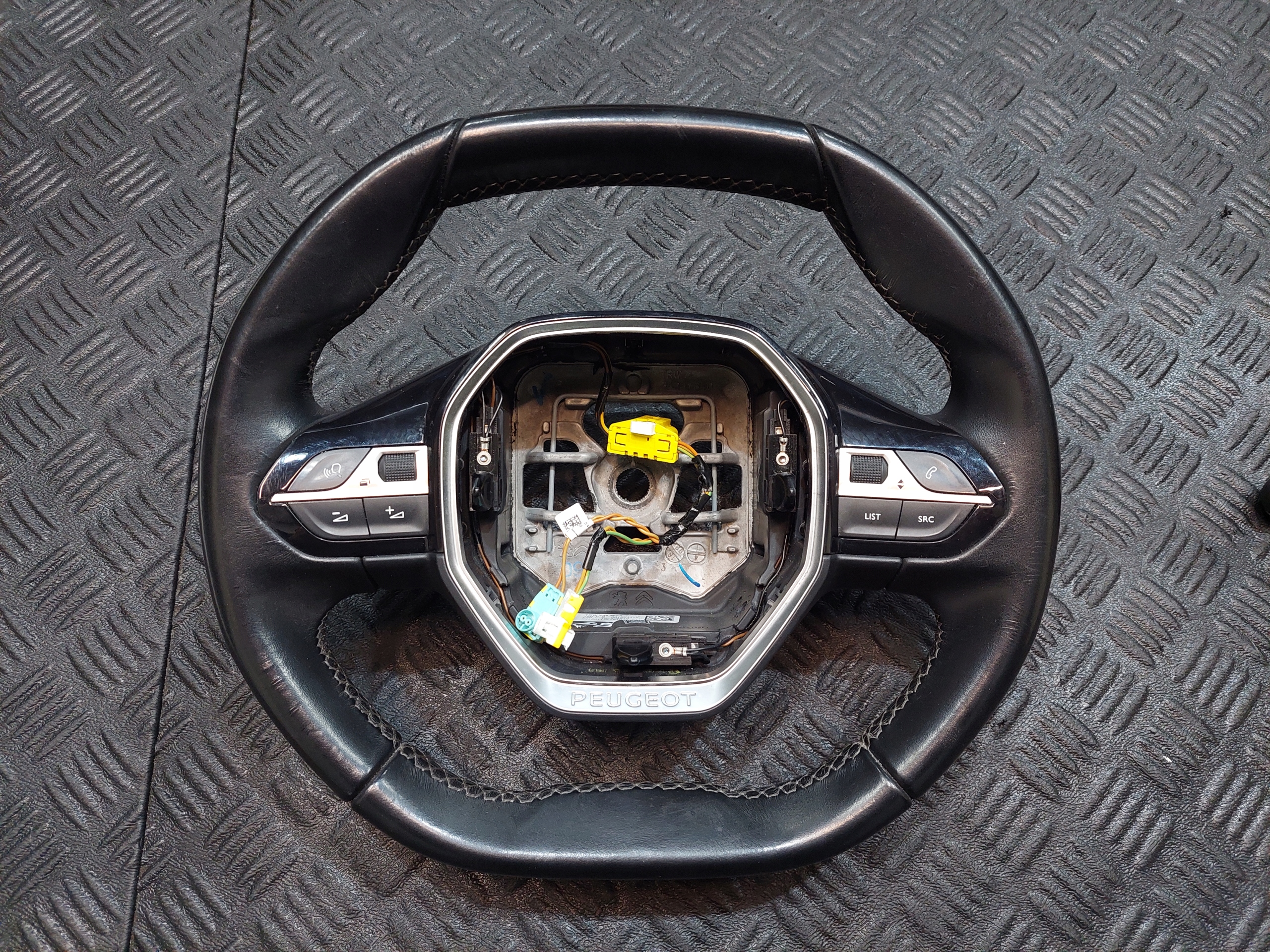lenkrad MULTIFUNKCJA PEUGEOT 3008 II 5008