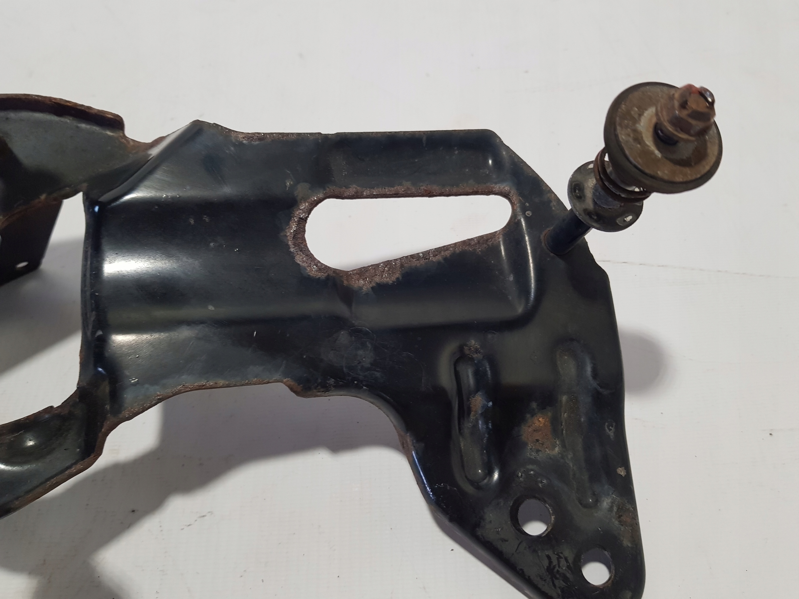 bracket KOMPRESORA AIRMATIC SPREZARKI MERCEDES W251