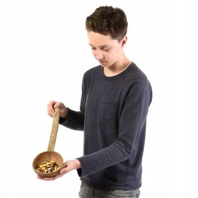 Žerď s kokosovou miskou pro všechny papoušky