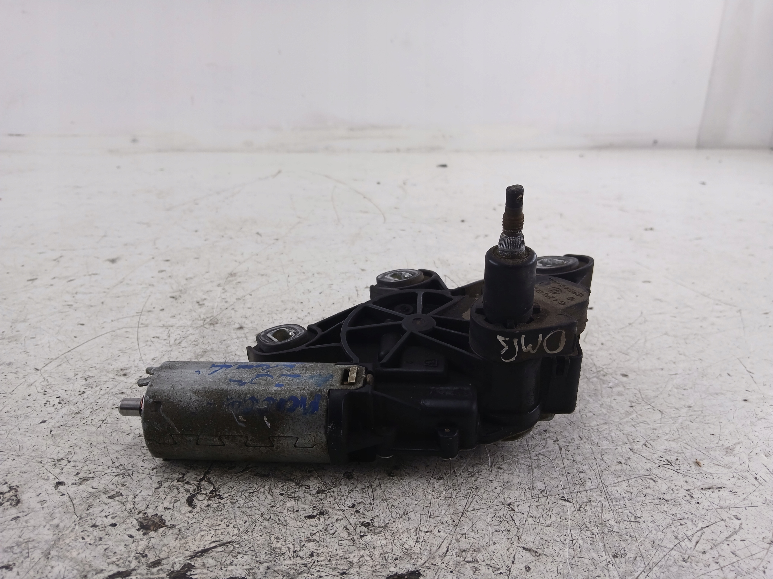 MERCEDES W203 törlö far A2038204642