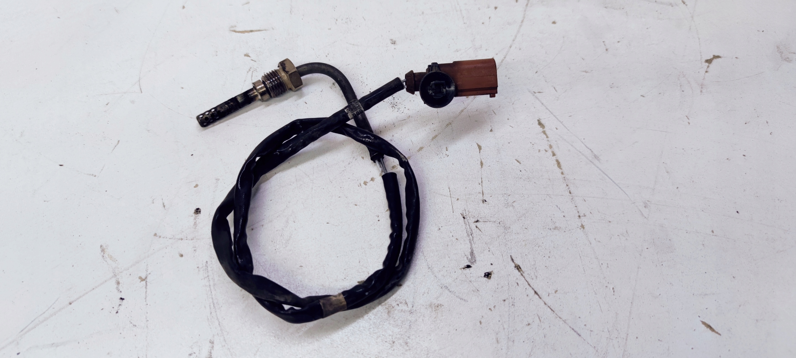 SENSOR TEMPERATURY GASE AUDI VW 03L906088N