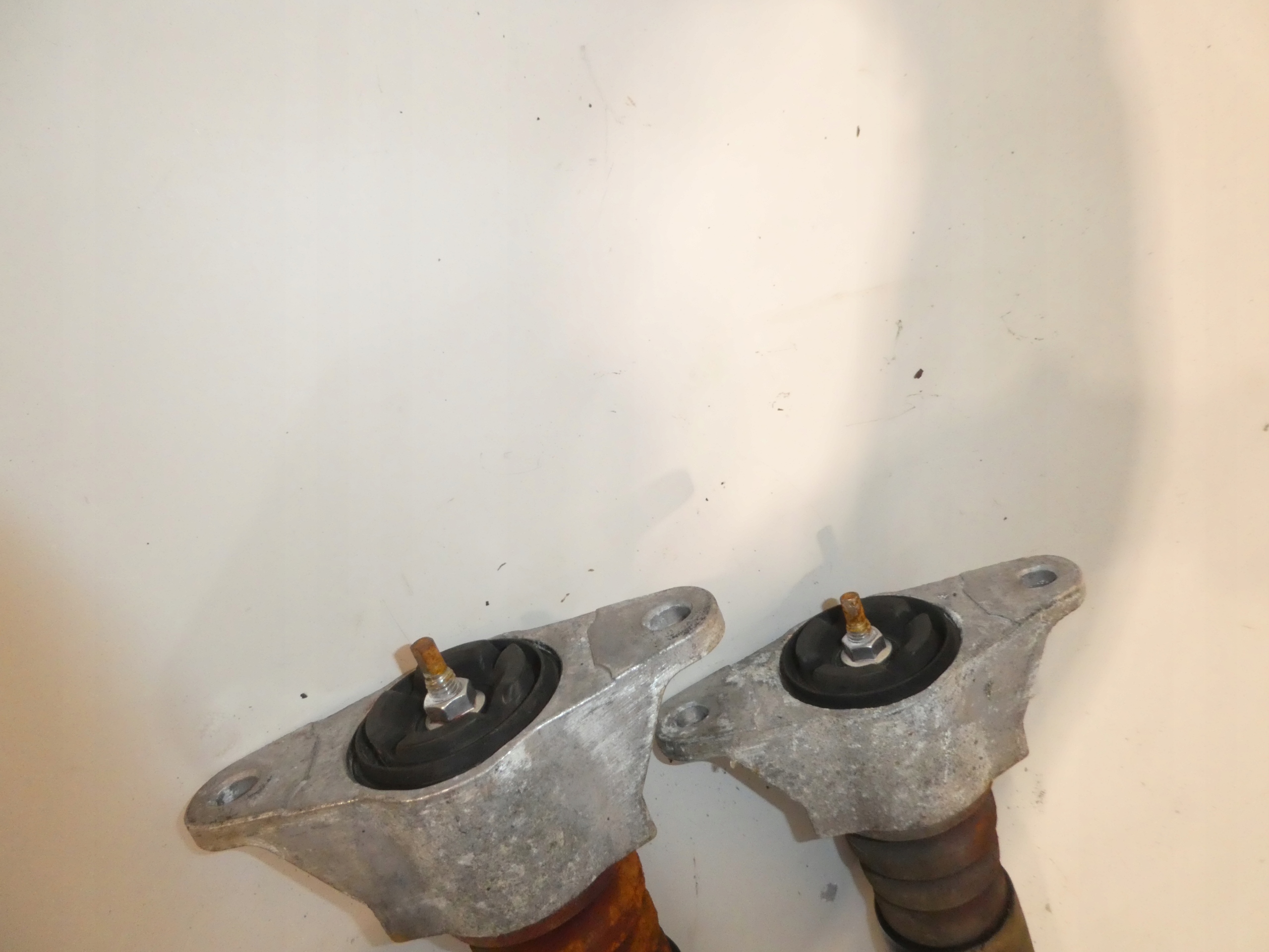 STOSSDÄMPFER HECK HINTEN L/P MAZDA CX-3 DD1V28700F