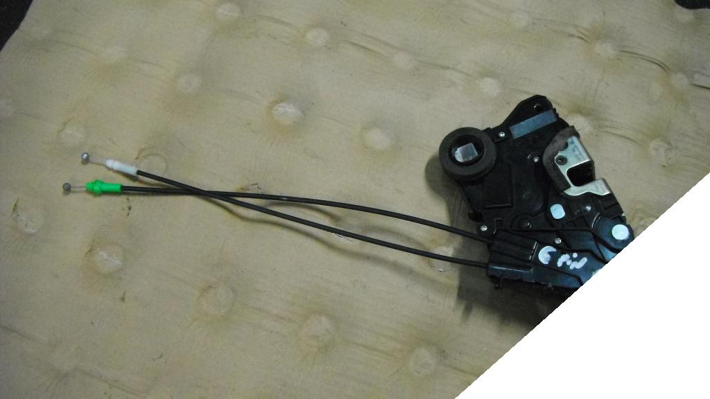 TOYOTA YARIS 2 II 05-11 ZAMEK PRAWY PRZEDNI 6 PIN