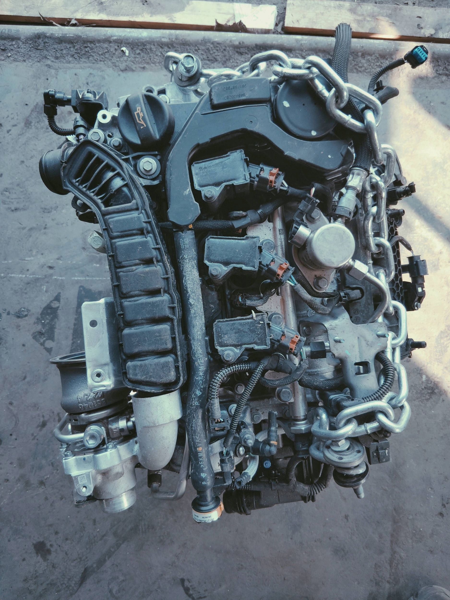 PEUGEOT 408 P54 1.2 THP engine complete DEMONTAZ HN05