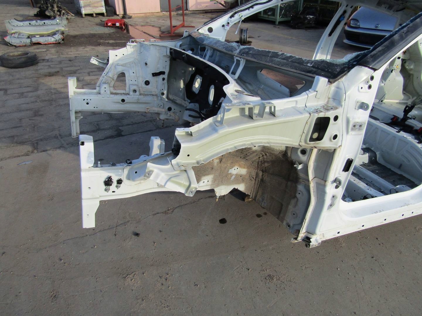 STONIC 21R LIFT PODŁUŻNICA LEWA ĆWIARTKA PRZÓD PRZEDNIA Typ samochodu 4x4/SUV Samochody osobowe