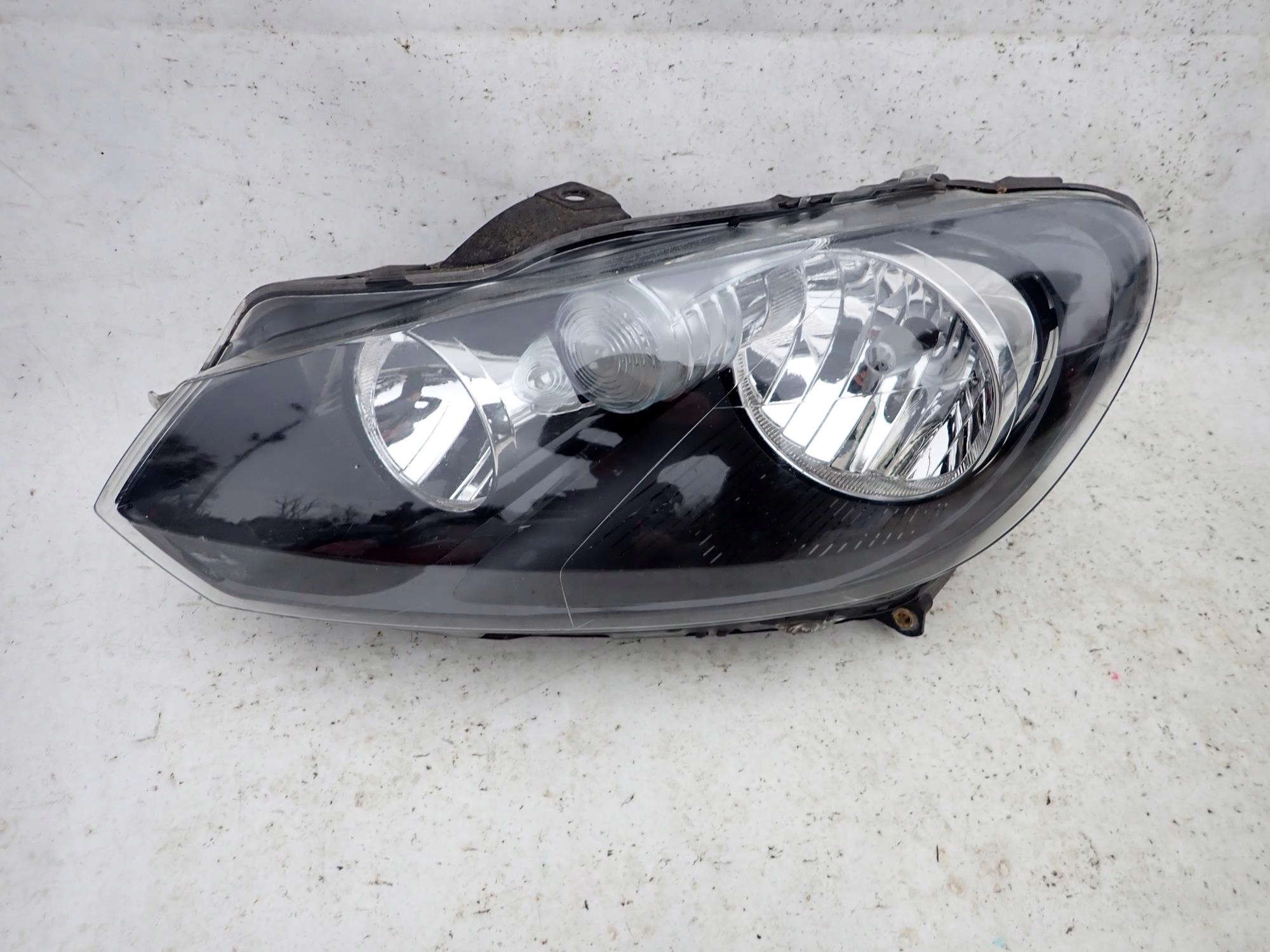 VW GOLF VI 6 08-12 LAMPA PRZÓD PRZEDNIA LEWA