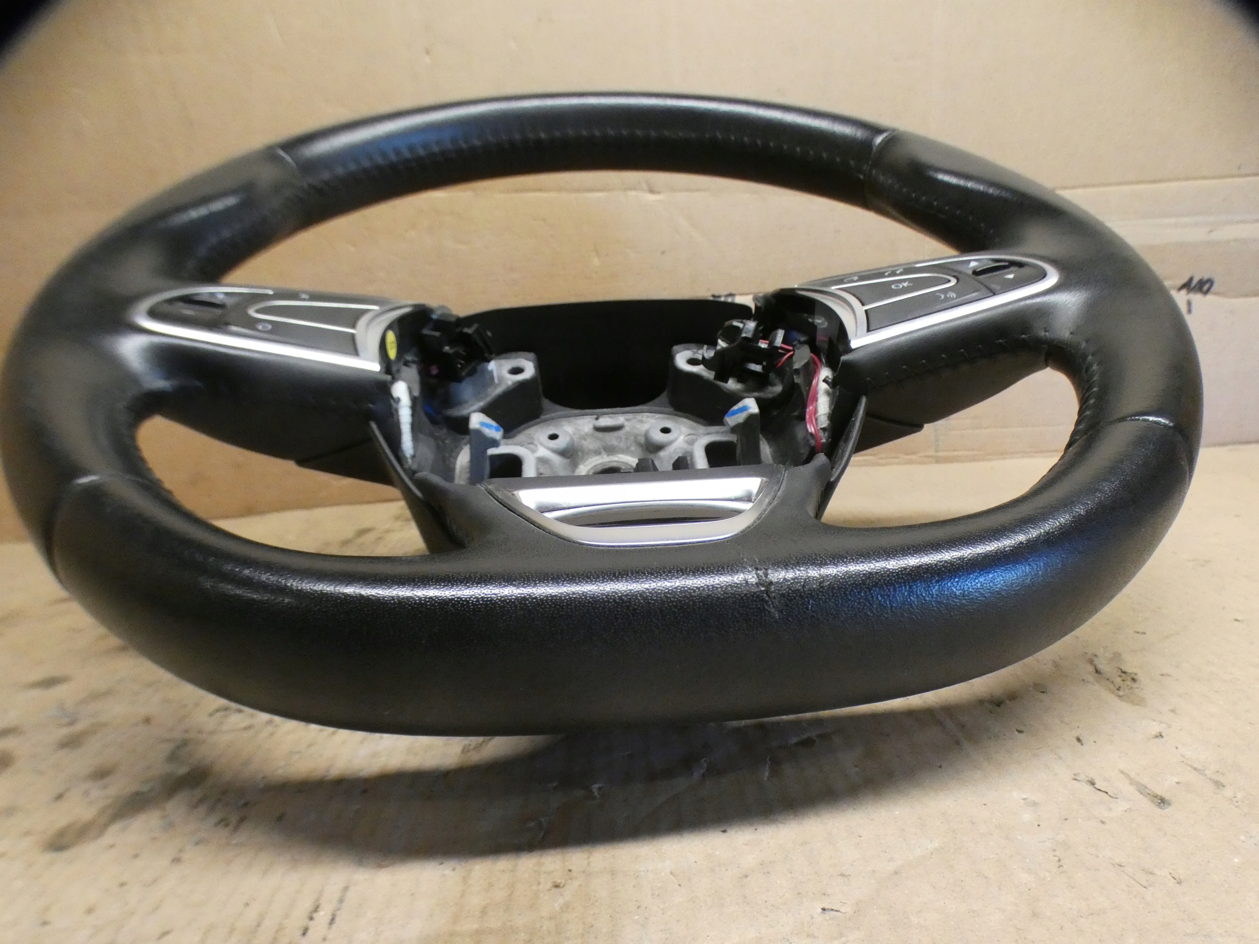 lenkrad RENAULT MEGANE IV 484005825R 16-20