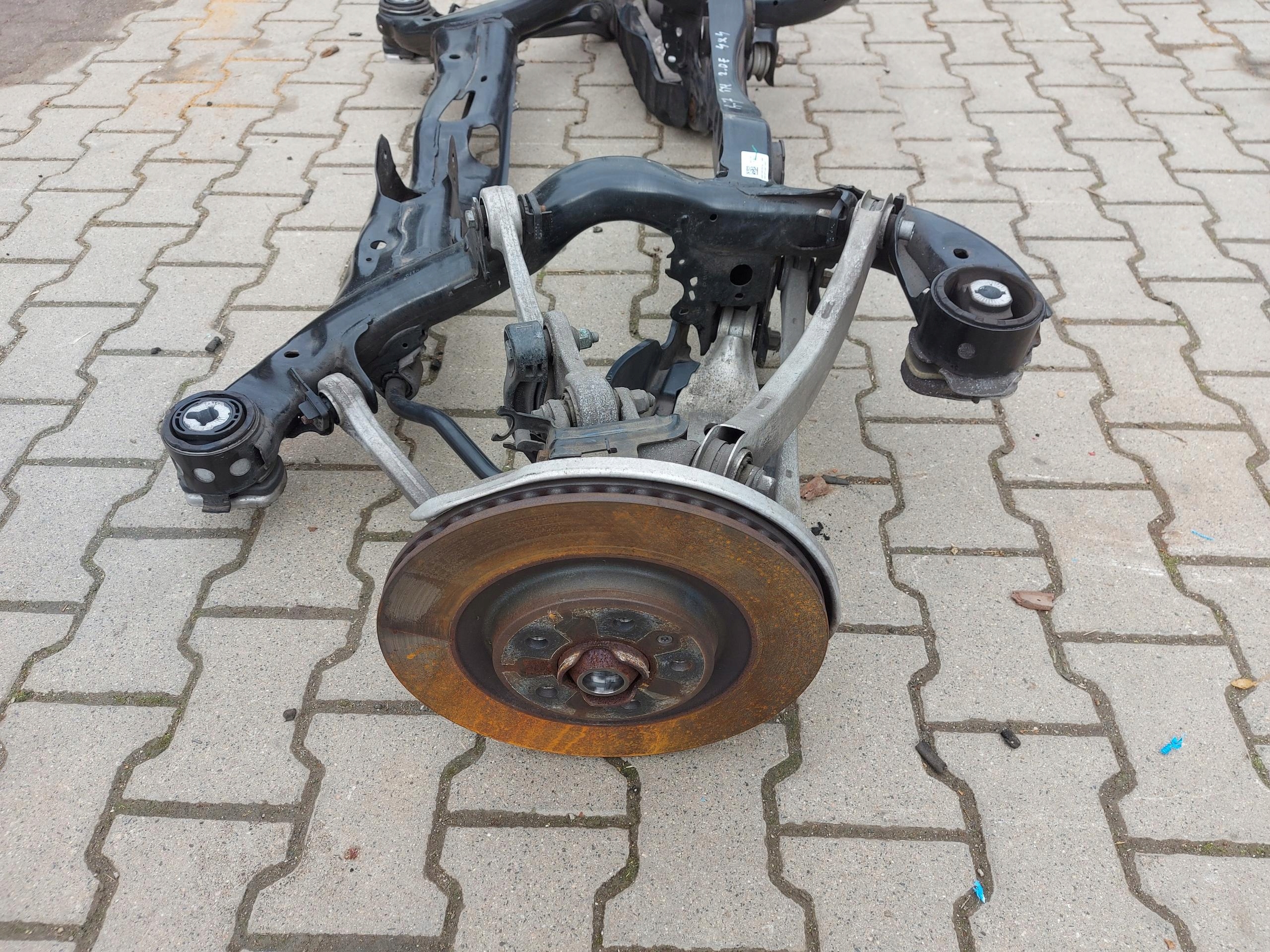 Audi A7 II 4K8 4M0 TFSI Achsträger rechts heck