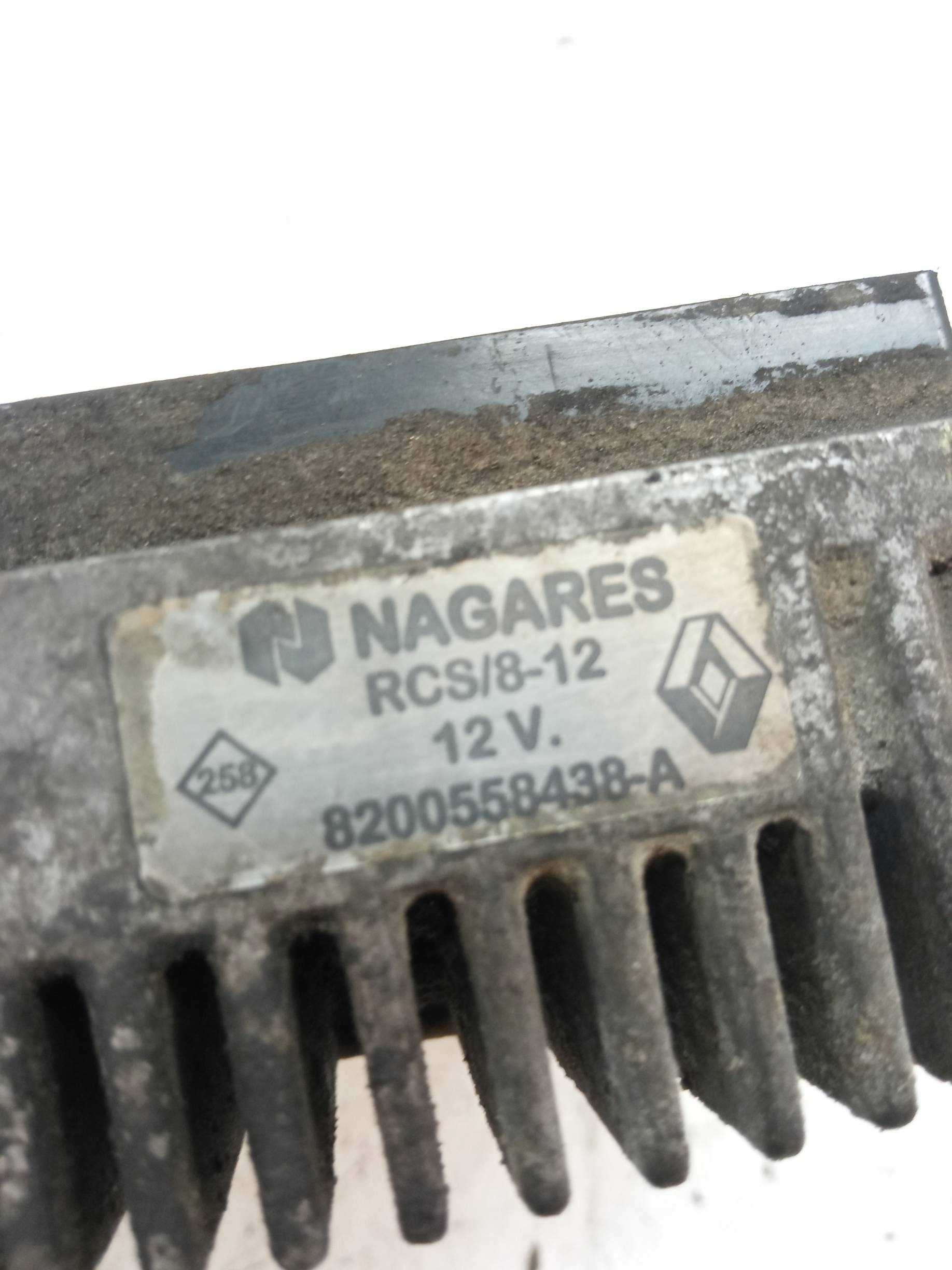 relay 8200558438 2.0 D Renault Laguna III (2007- )