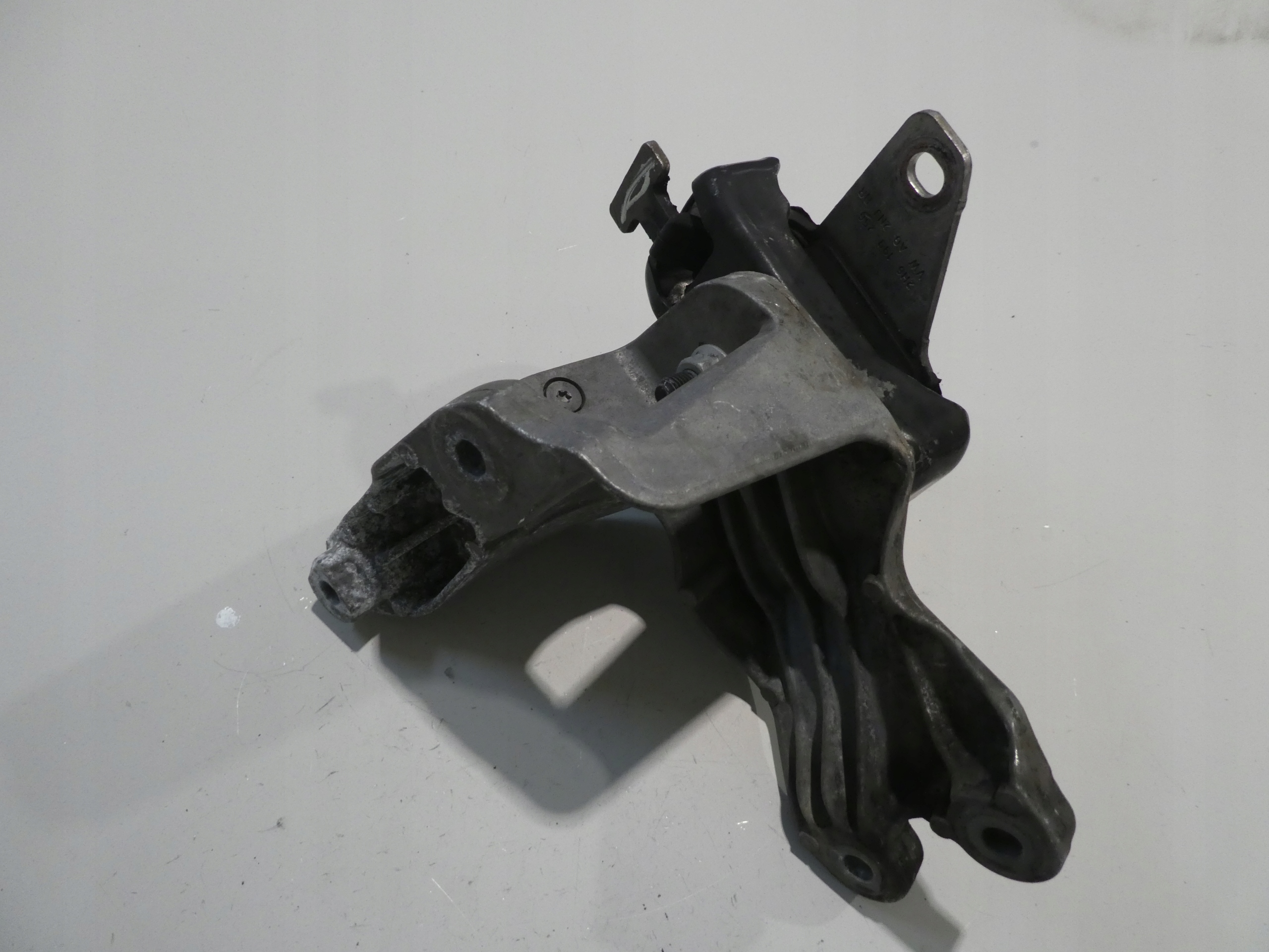 VW AMAROK Support plaque Moteur Droit 2H6199308