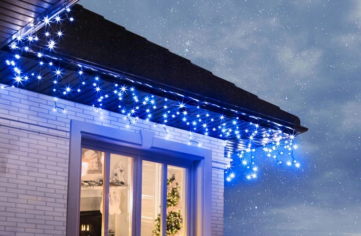 SOPLE ZEWNĘTRZNE 100 LED LAMPKI+FLASH NIEBIESKIE Zasilanie sieciowe