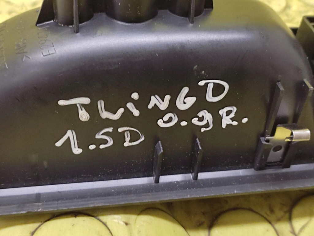 RENAULT TWINGO II window control switch 8200356517B