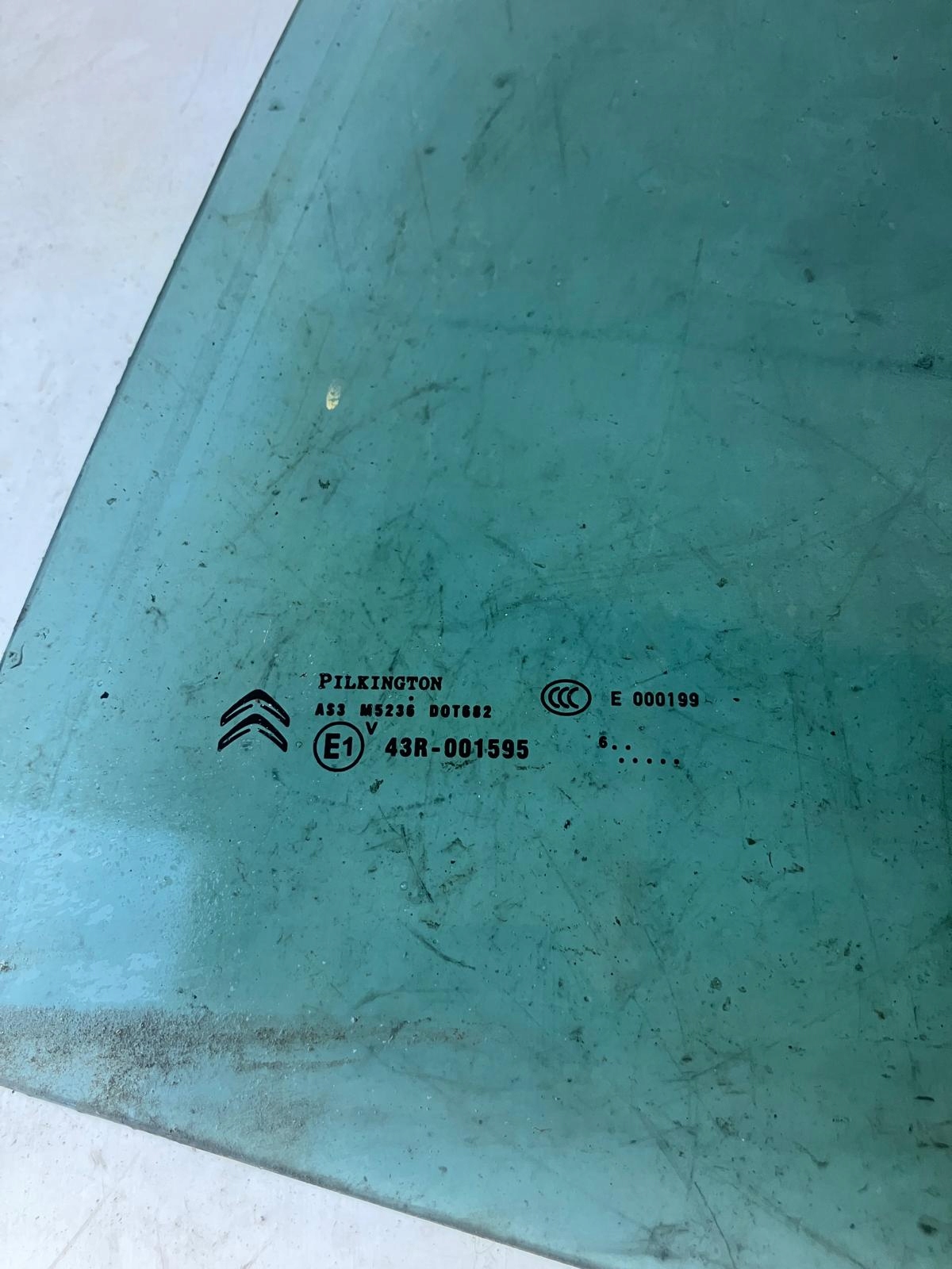 window door left rear part CITROEN C4 II B7 16R CIEMNA