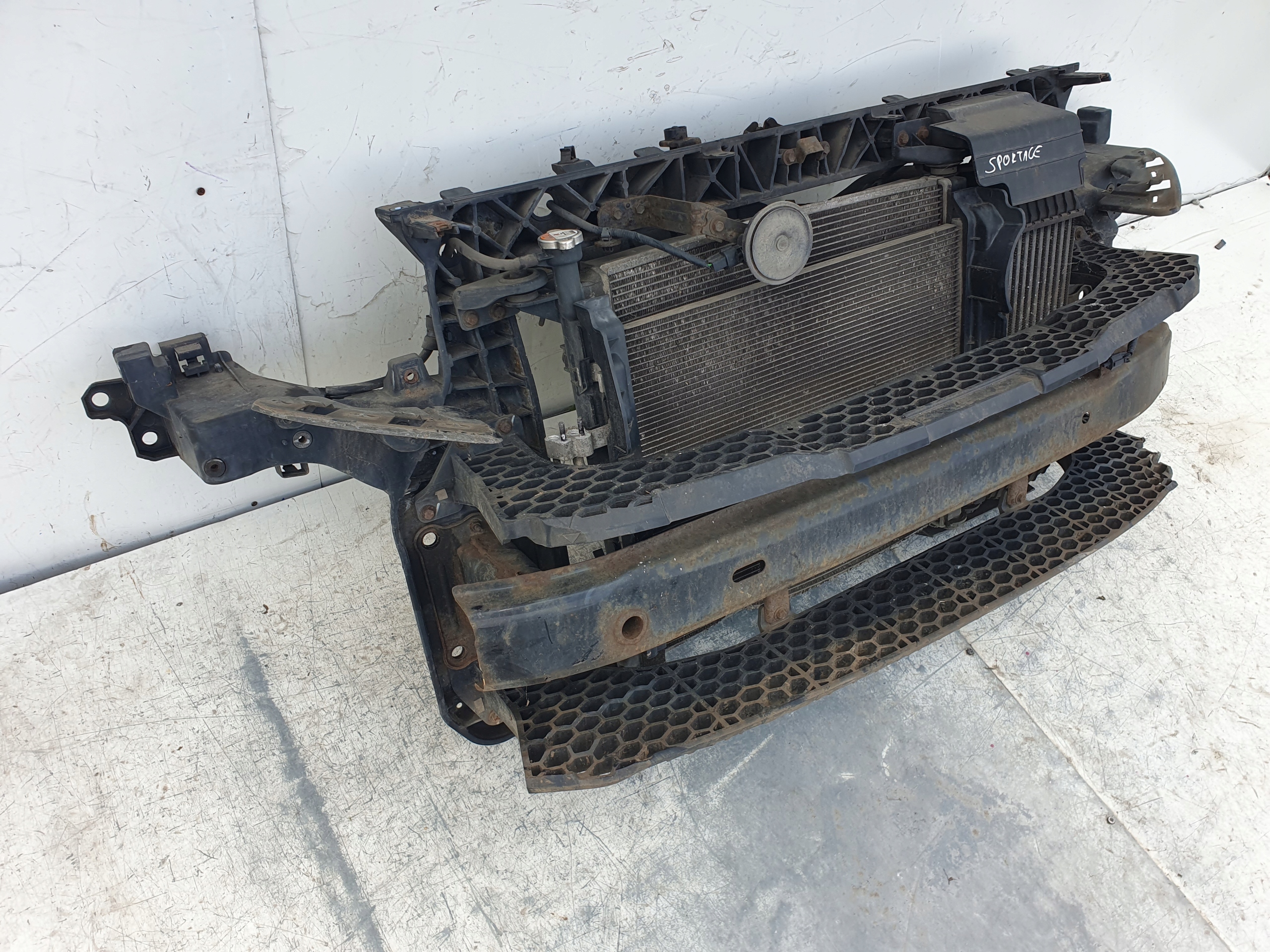 Kia Sportage 3 10- 1.7 CRDI front body wall pillar