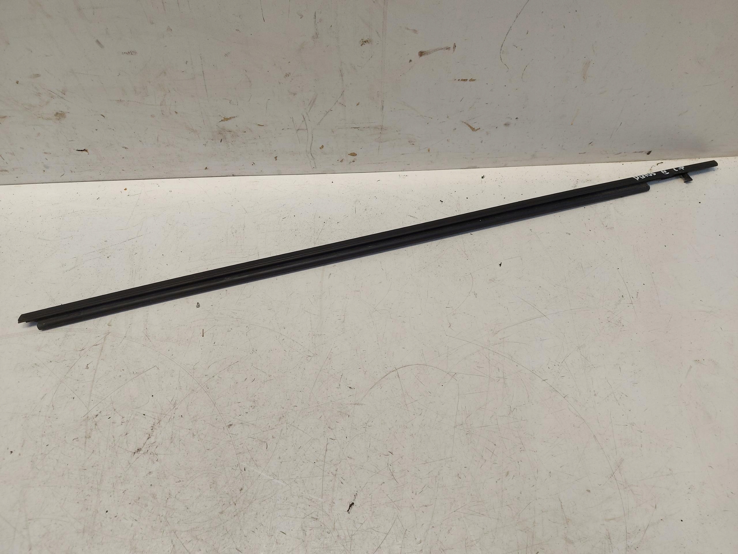 TOYOTA PRIUS IV moulding dust left front