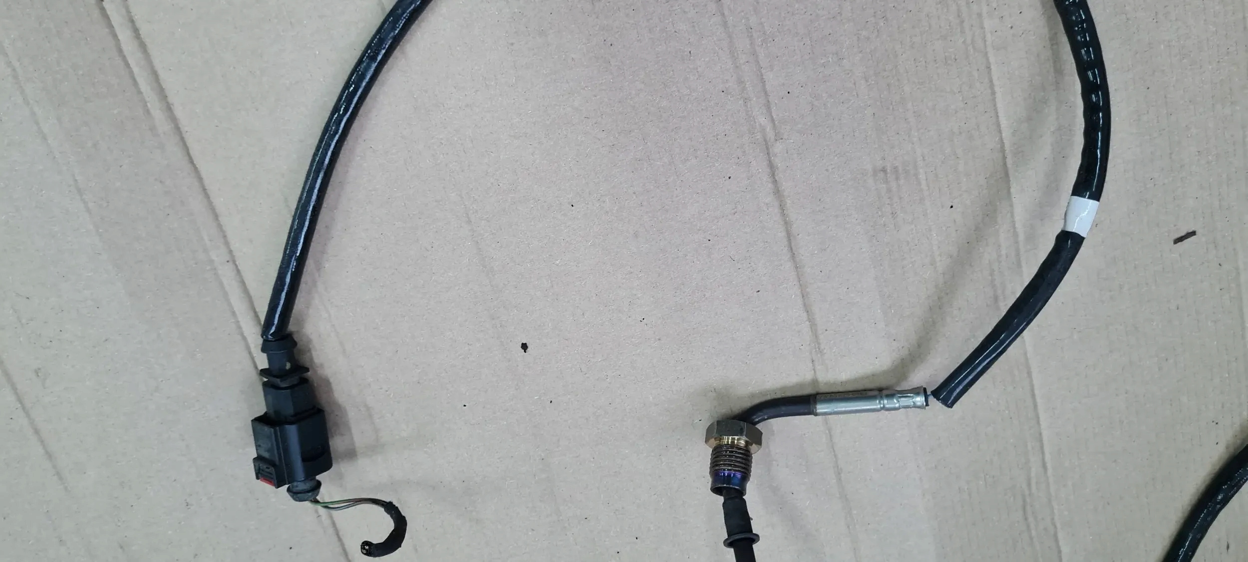 Q5 80A SENSOR TEMPERATURY GASE 2.0 TDI 8W0906088Q A4 B9 8W A5