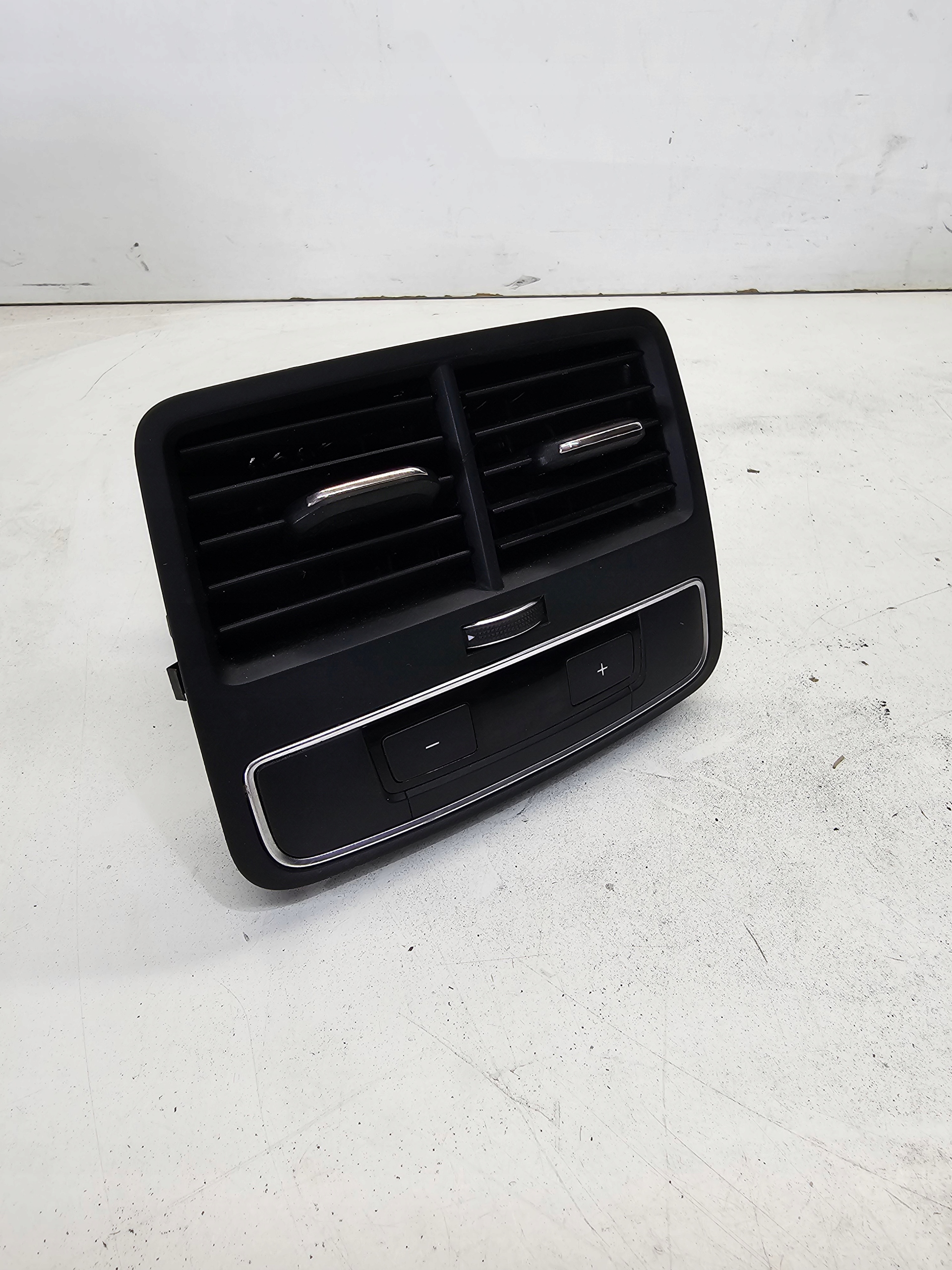 frame KRATKI air conditioning devices rear part AUDI A4 B9 A5 8W0819203B