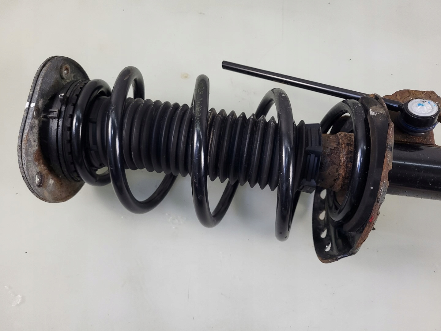 shock absorber spring right front front 2.0d Range Rover EVOQUE L538 LIFT