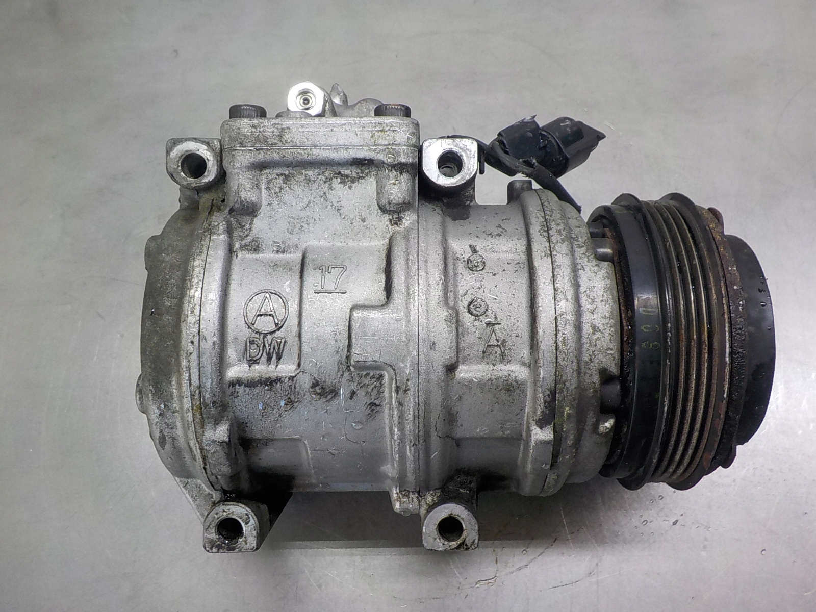 KIA CARNIVAL klimakompressor 13250-33200