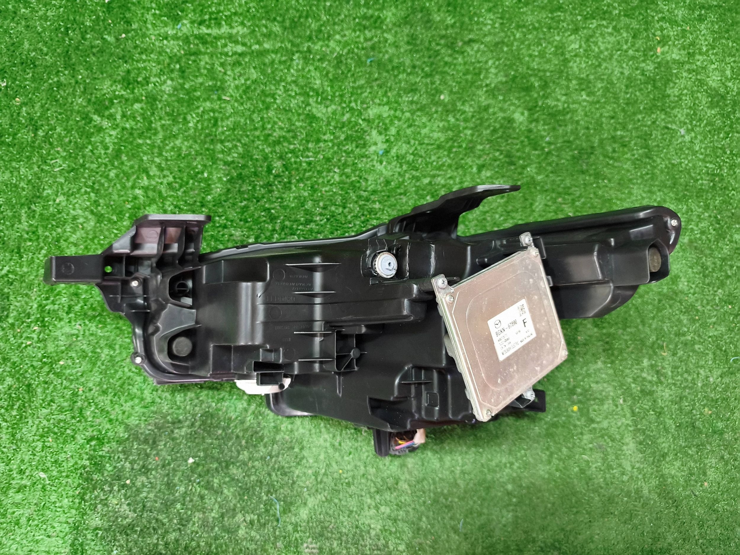 REFLEKTOR right front MAZDA 3 19- FULL LED 9PIN NR.1542