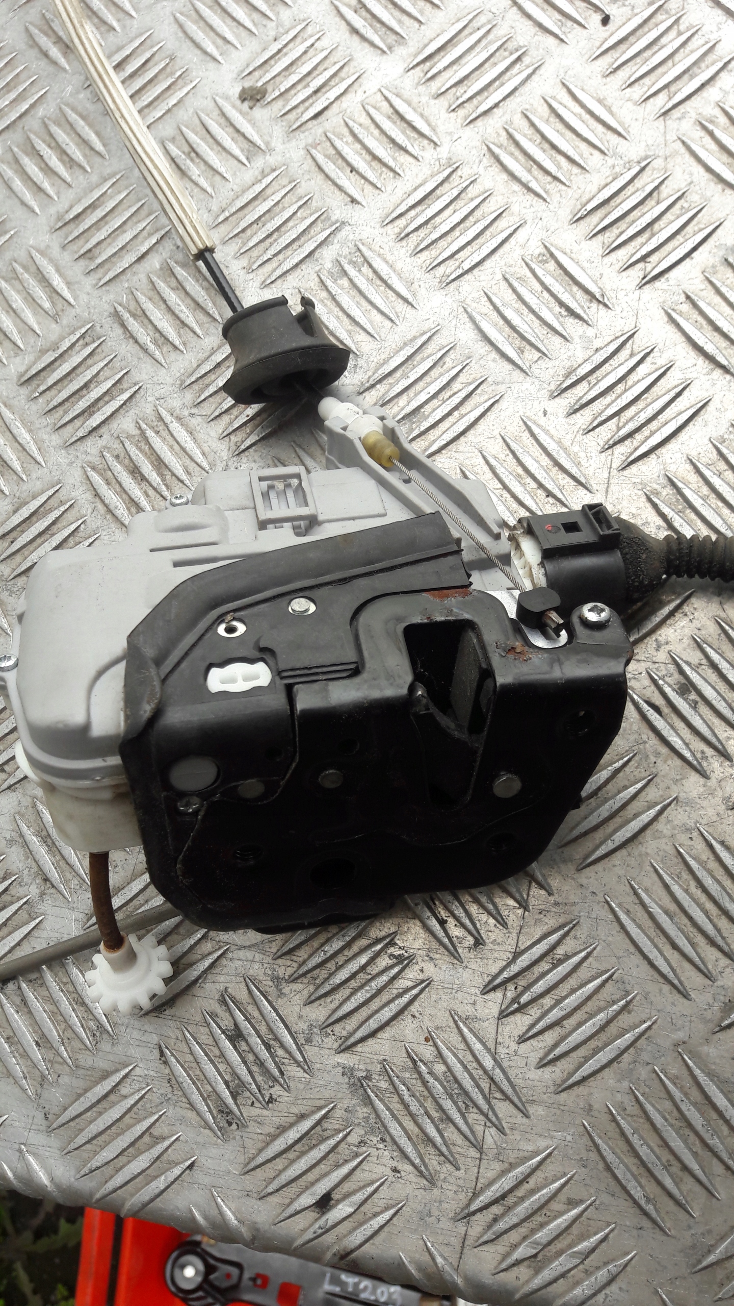 AUDI A6 C6 lock door left front