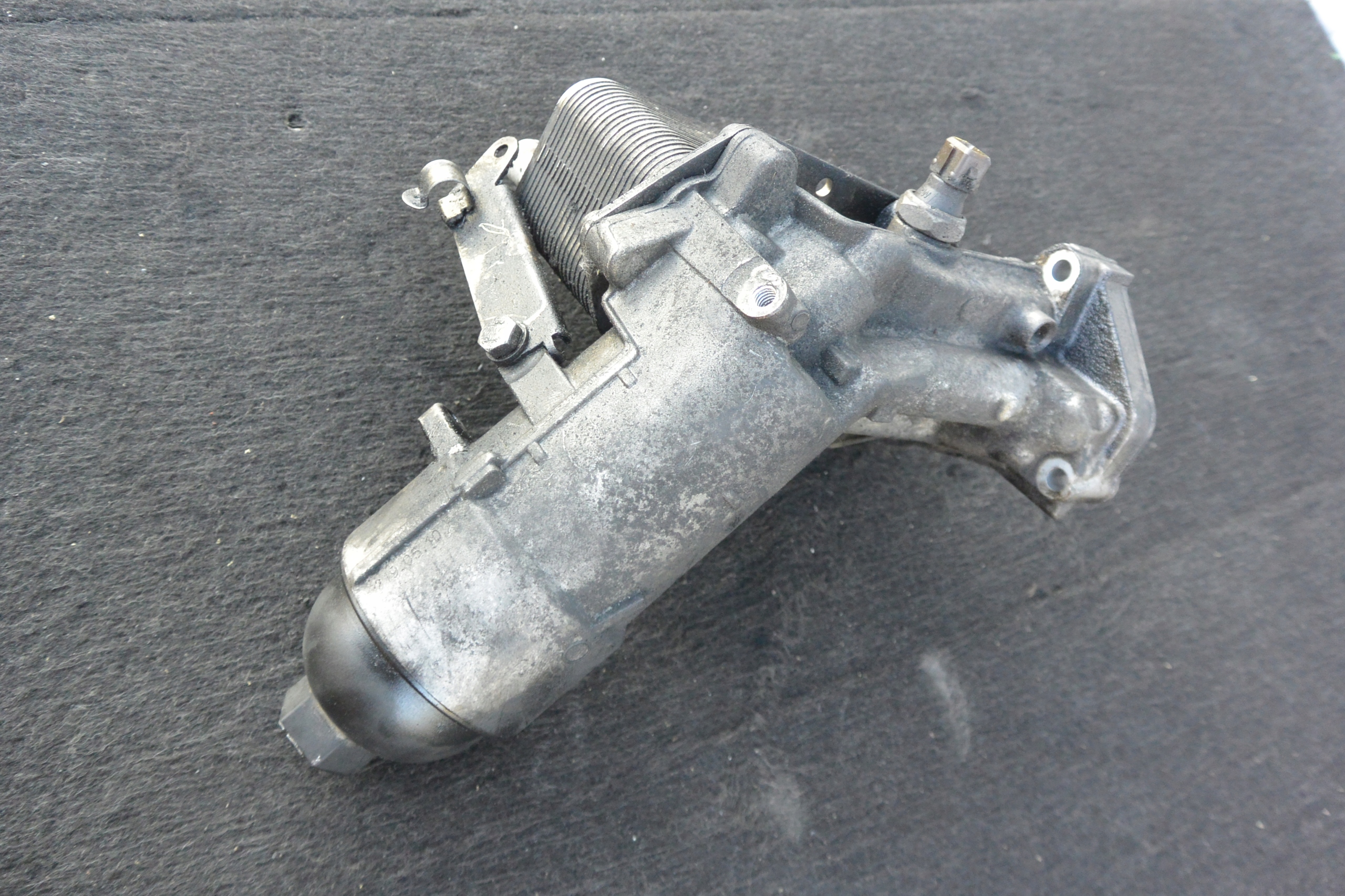 holder FILTRU oil 3.0 D BMW X5 E70 E71 E60 E83