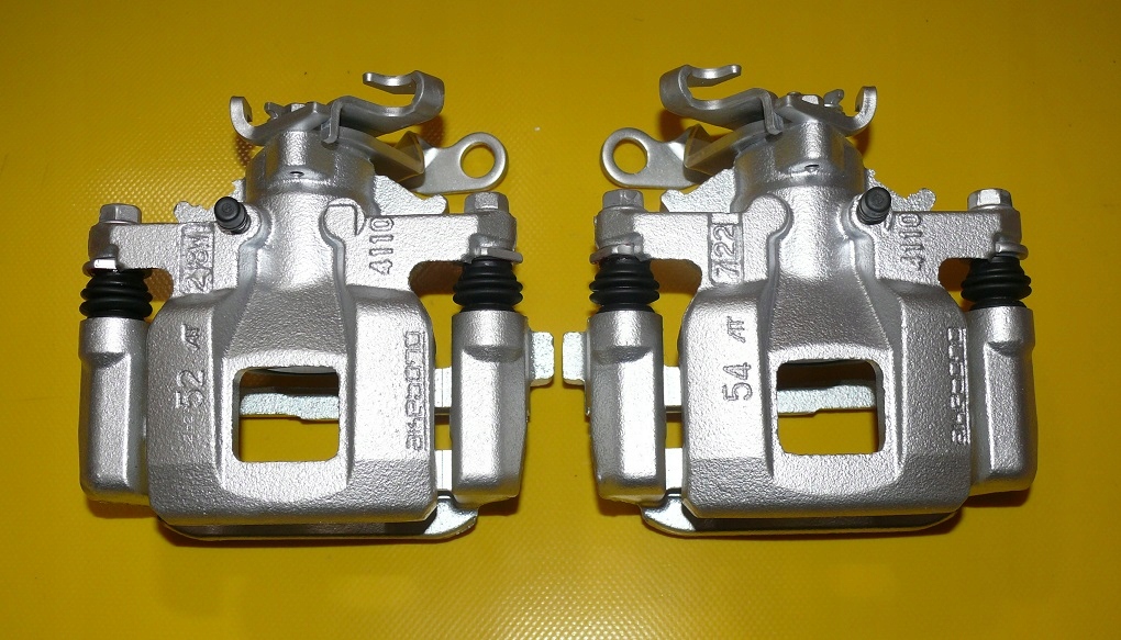 rima　0226 ZACISKI HAMULCOWE JARMA LEWY PRAWY TYŁ MITSUBISHI ASX 302