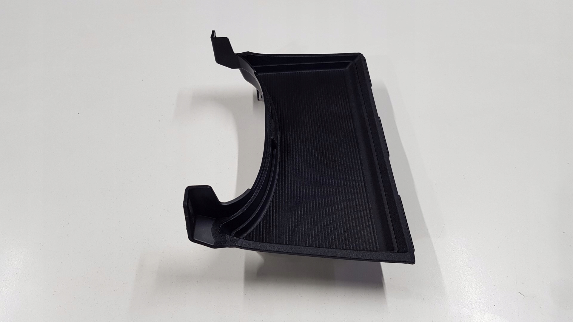 SCHOWEK PÓŁKA TUNELU FORD EDGE EM2B-RO44C82-A Producent części Ford OE