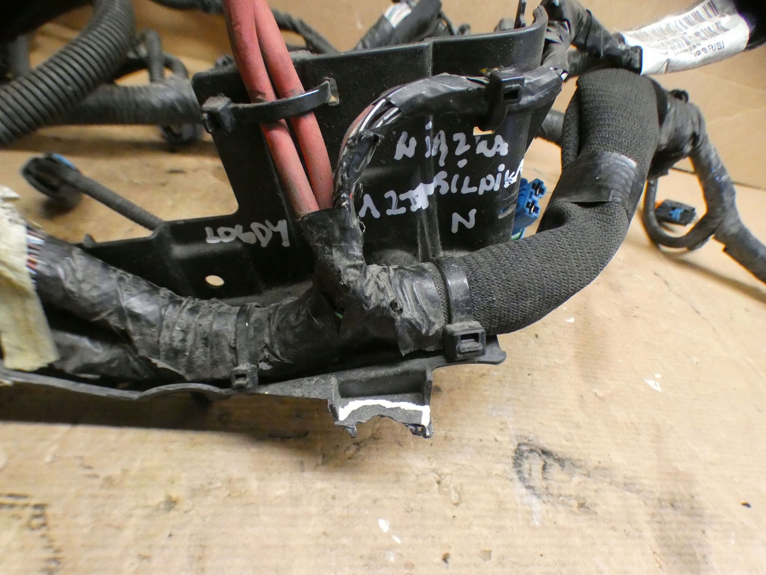 DACIA LODGY dokker 1.2tce 1,2 TCE bundle motor wiring