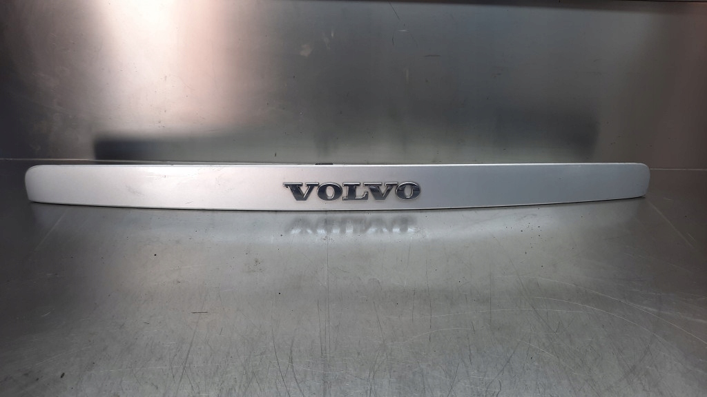 BLENDA TYLNEJ KLAPY VOLVO V50 2.0 HDI 04R