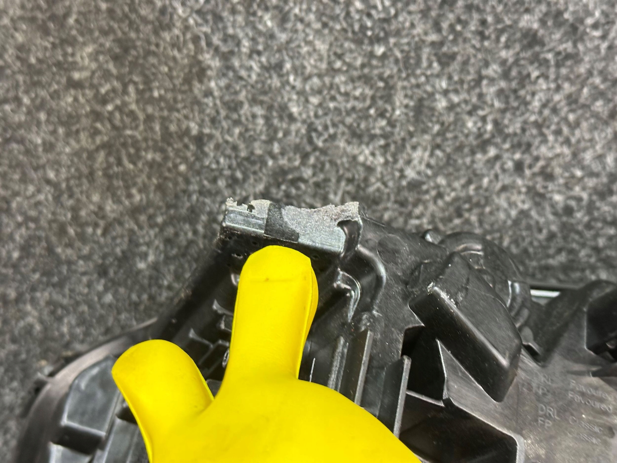 правая передняя MINI Aceman J05 5B69468