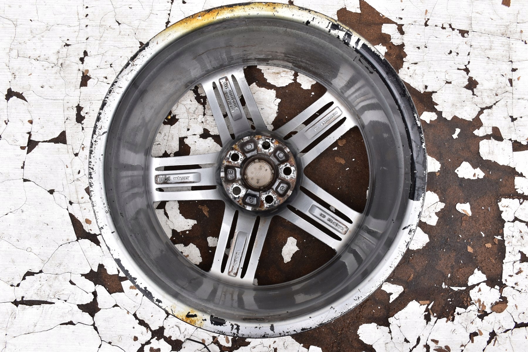 disk hliníkový AUDI 8,5" x 20" 5x112 ET45 4G0601025BN