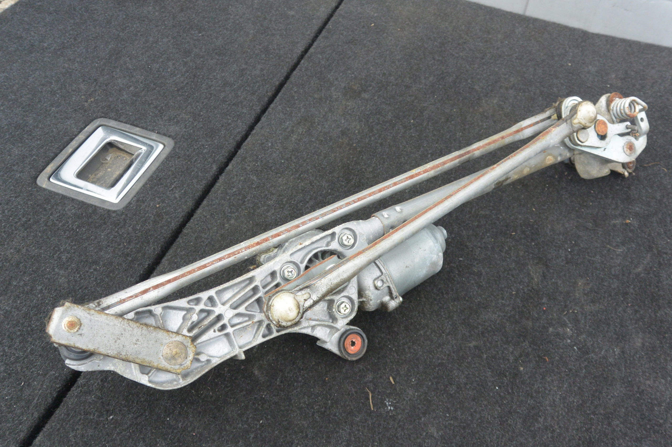 WISCHERGESTÄNGE RHD UK LEXUS GS III MK3