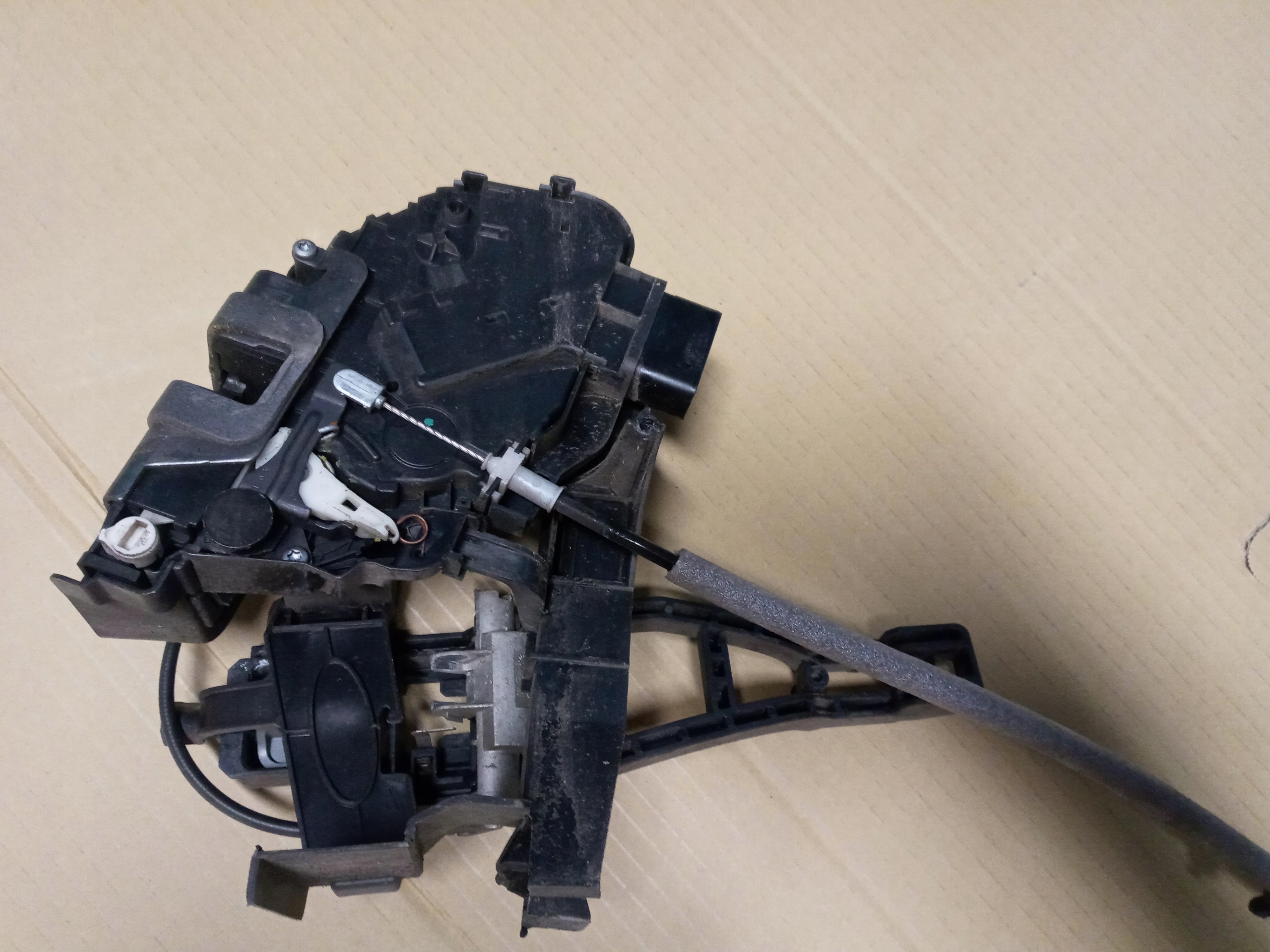 FORD MONDEO MK4 ЗАМОК ДВЕРИ ЗАДНИЙ ПРАВЫЙ