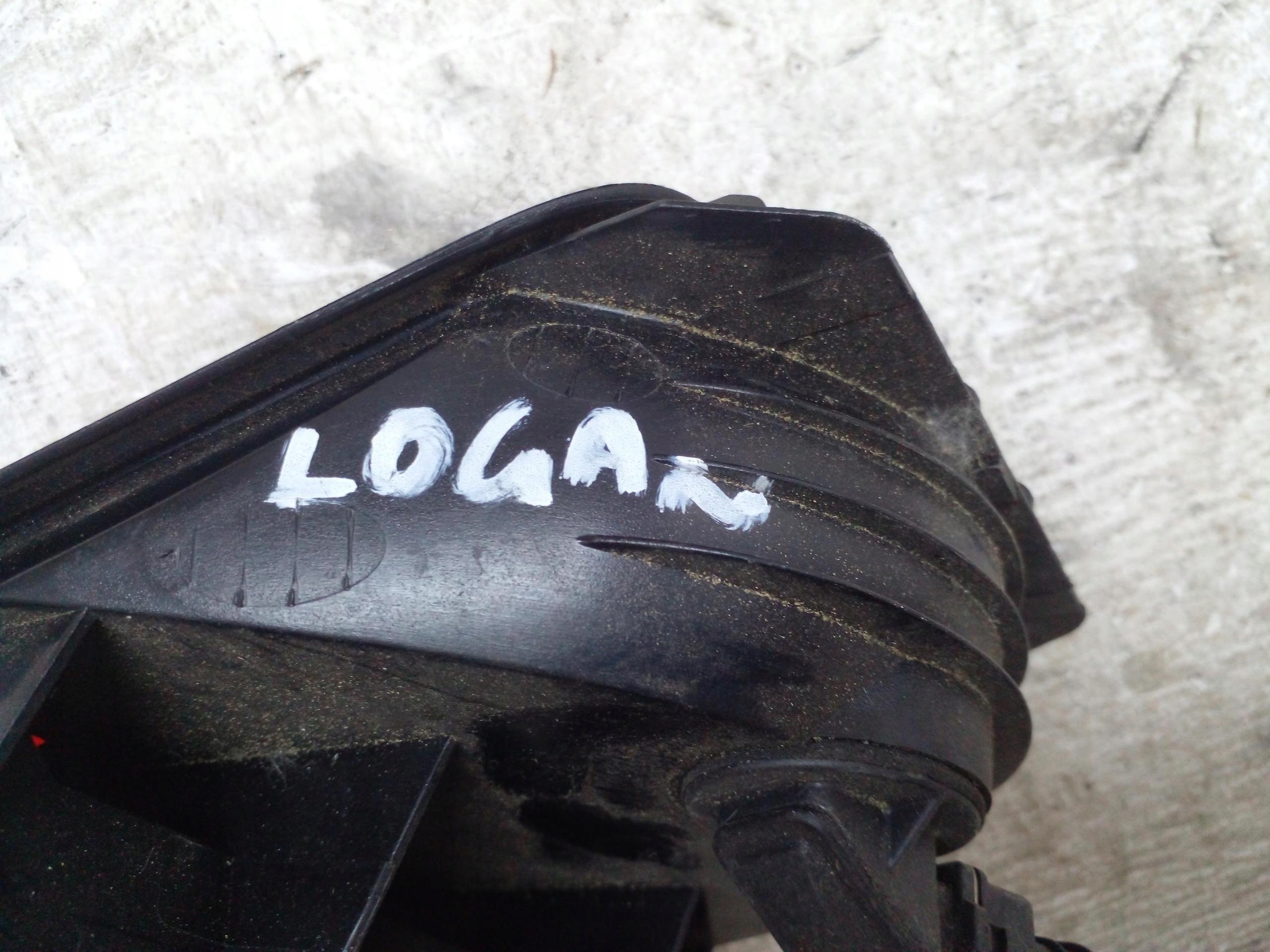 Feux phare STOP DACIA LOGNA et 8200211037 04-12