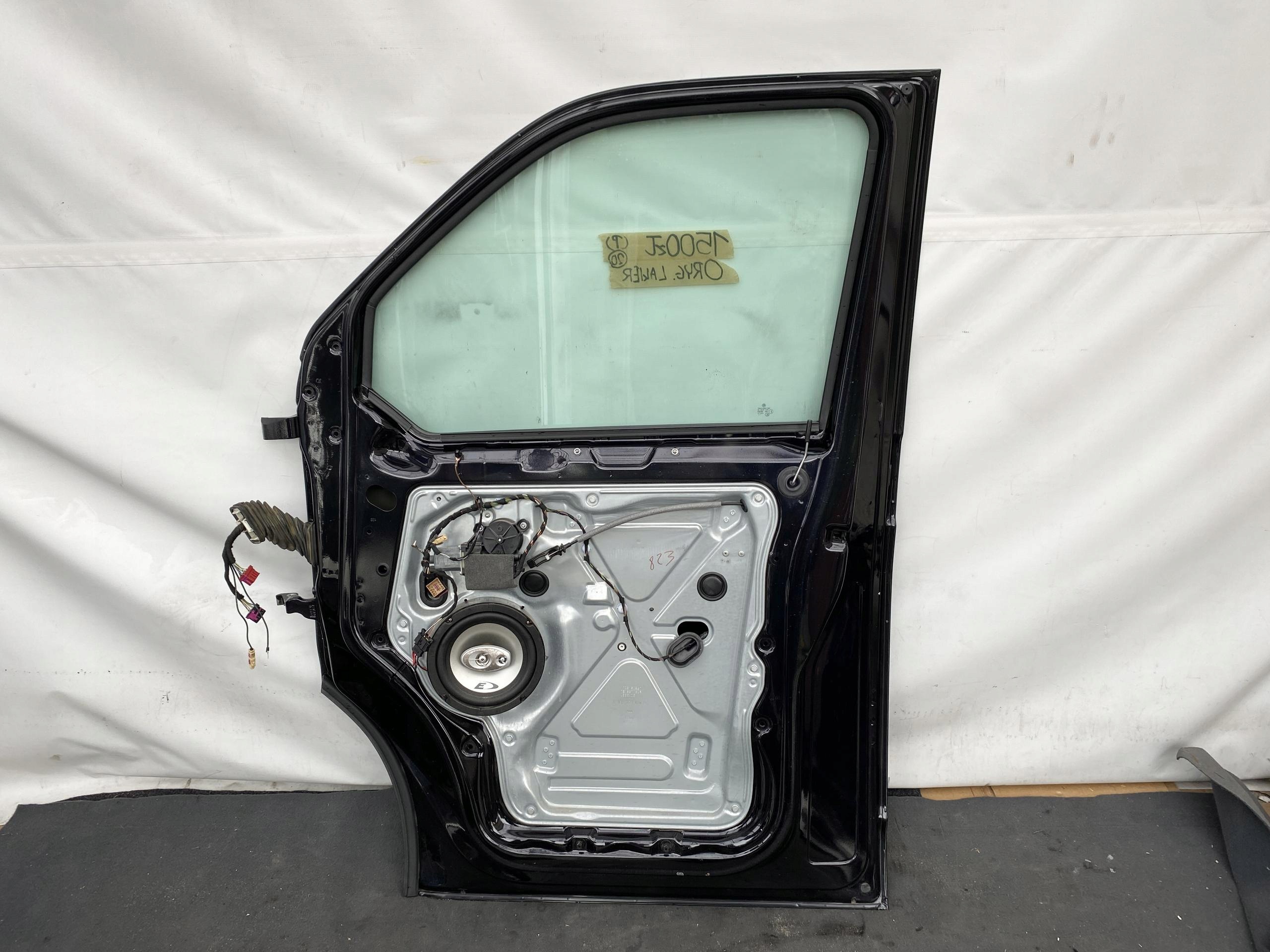 VW TRANSPORTER T6 15- door front right black, right front 7E5831056E