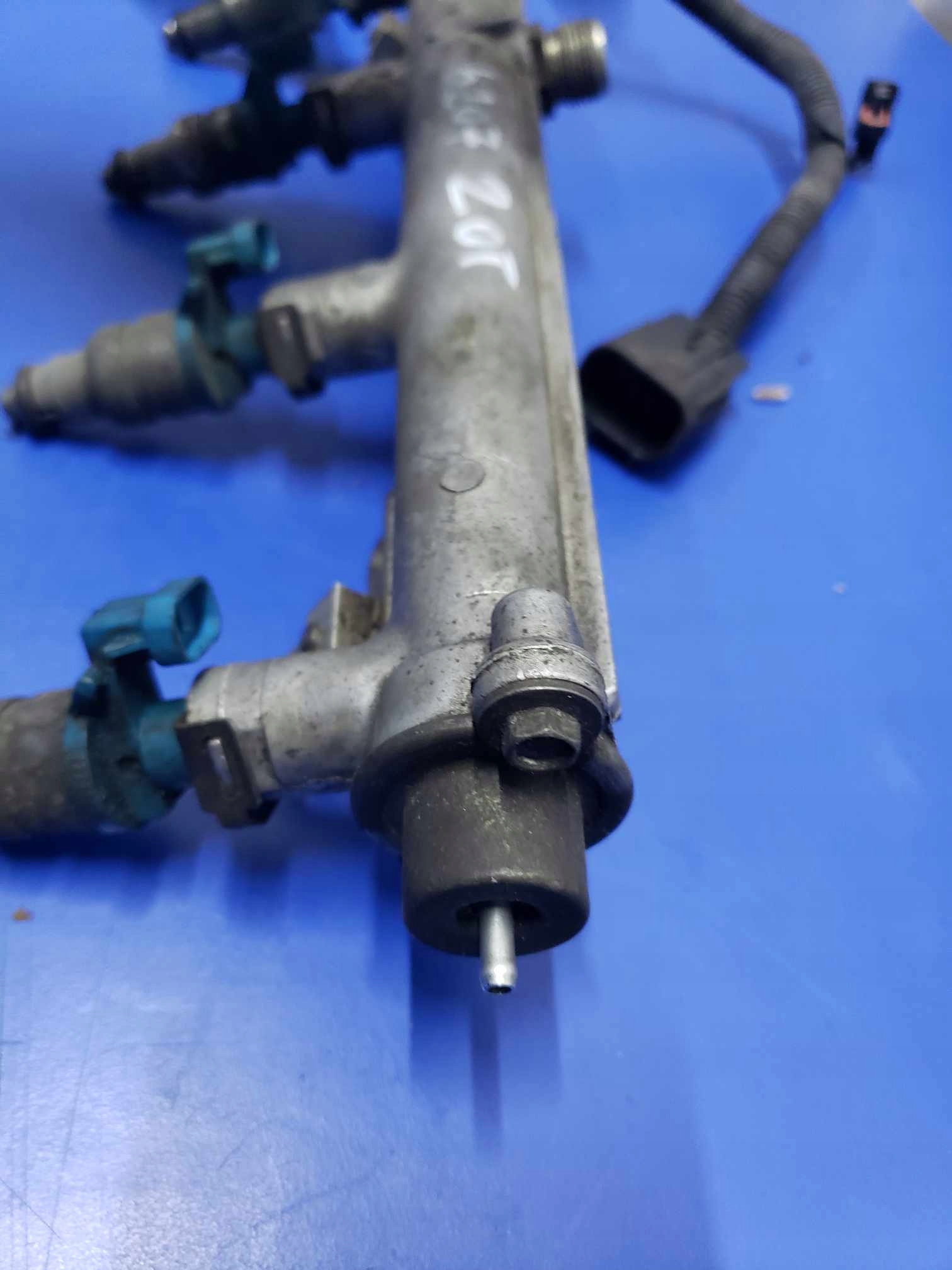 complete injection ramp nozzles bundle SAAB 9-3 II 93 b207 2.0t 1.8t