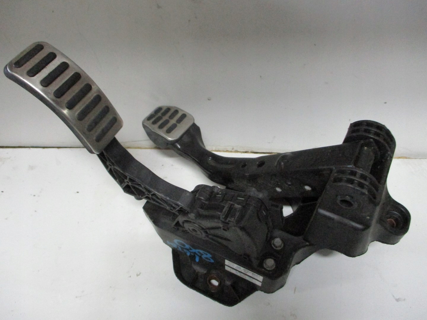 ПЕДАЛЬ ПЕДАЛІ AUDI 8X0 6R17210580 6Q1721503