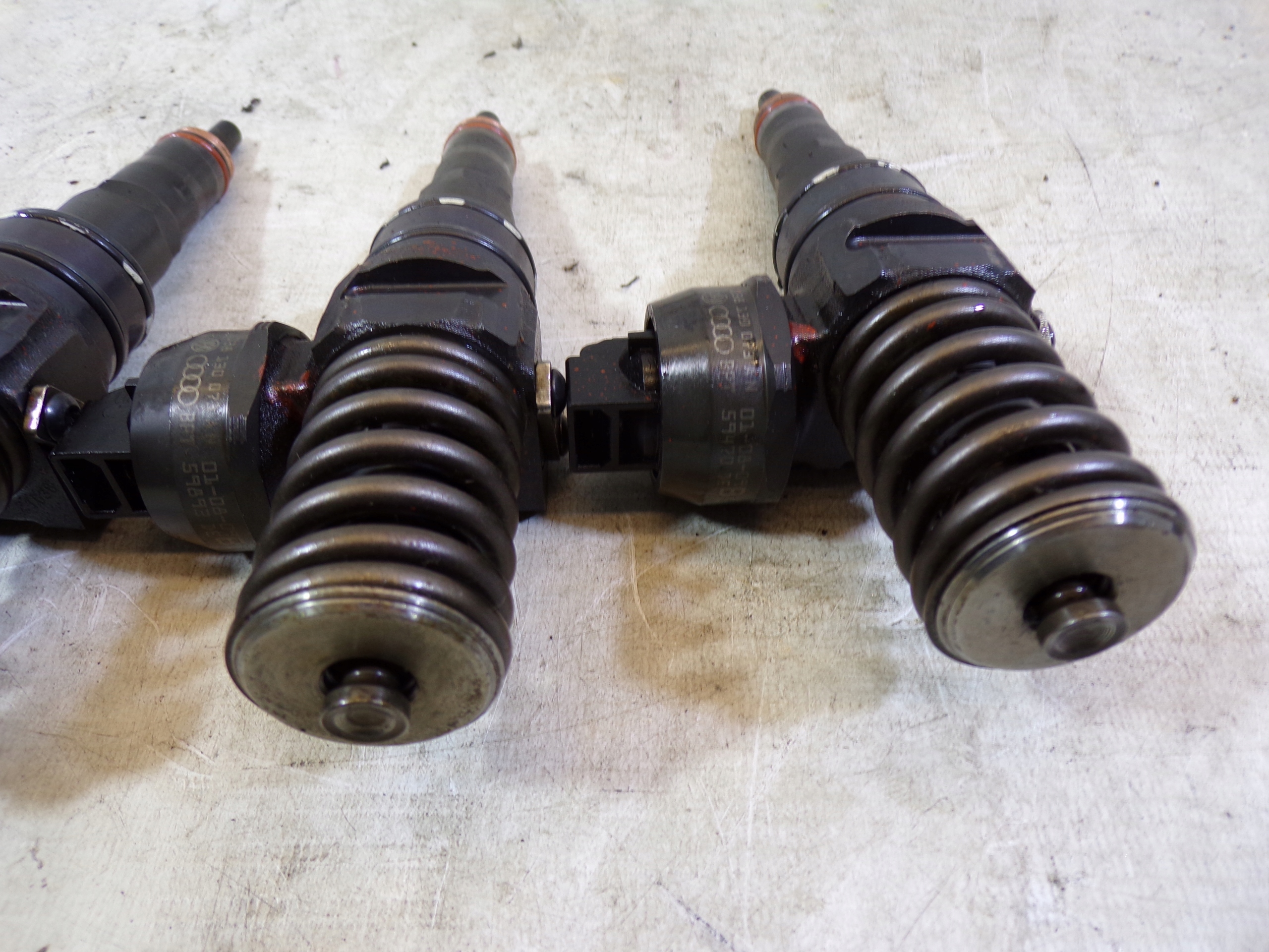 Einspritzdüsen Einspritzdüse Einspritzdüse 1.9 TDI 038130073AN