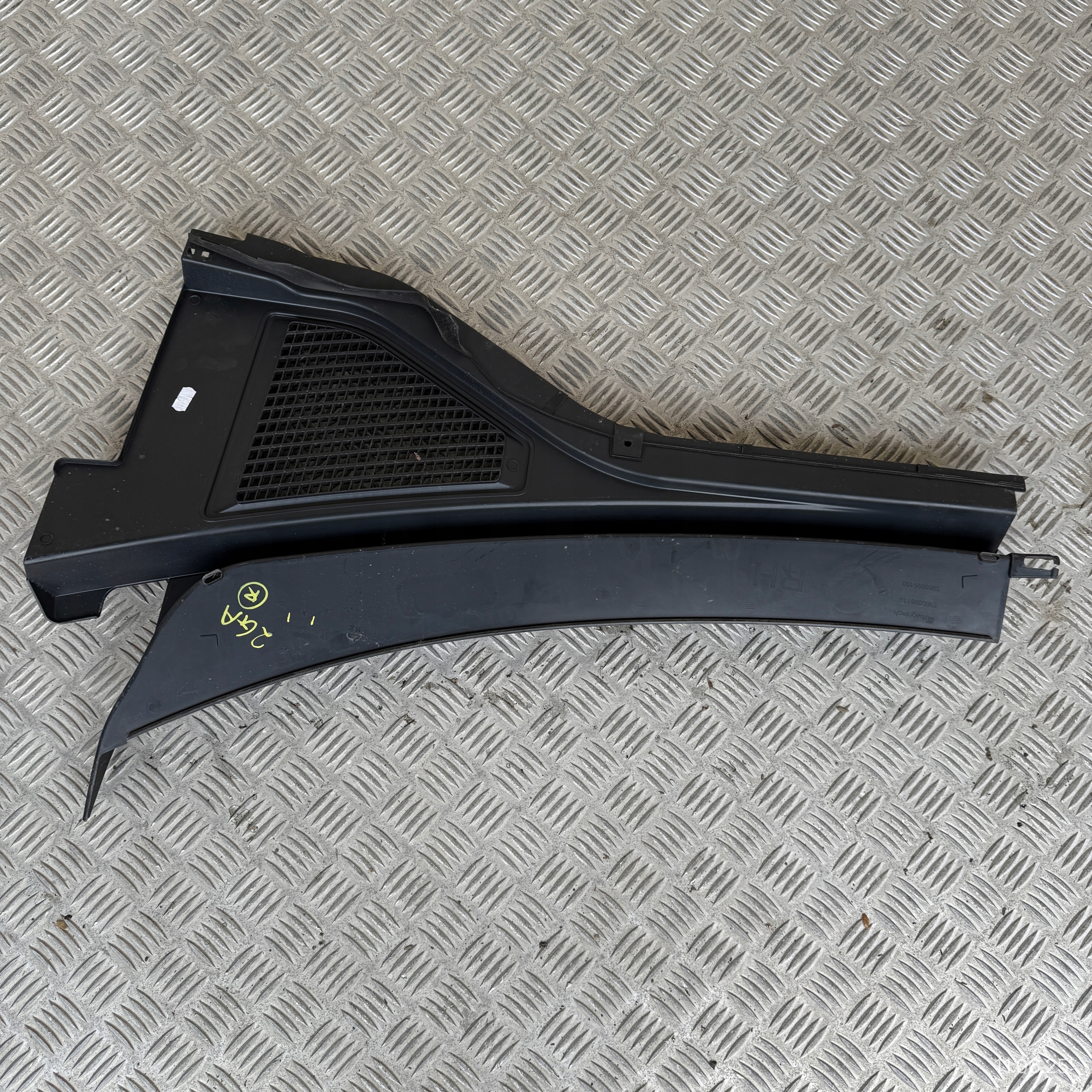 torpedo right VW VOLKSWAGEN T-ROC 2GA819404
