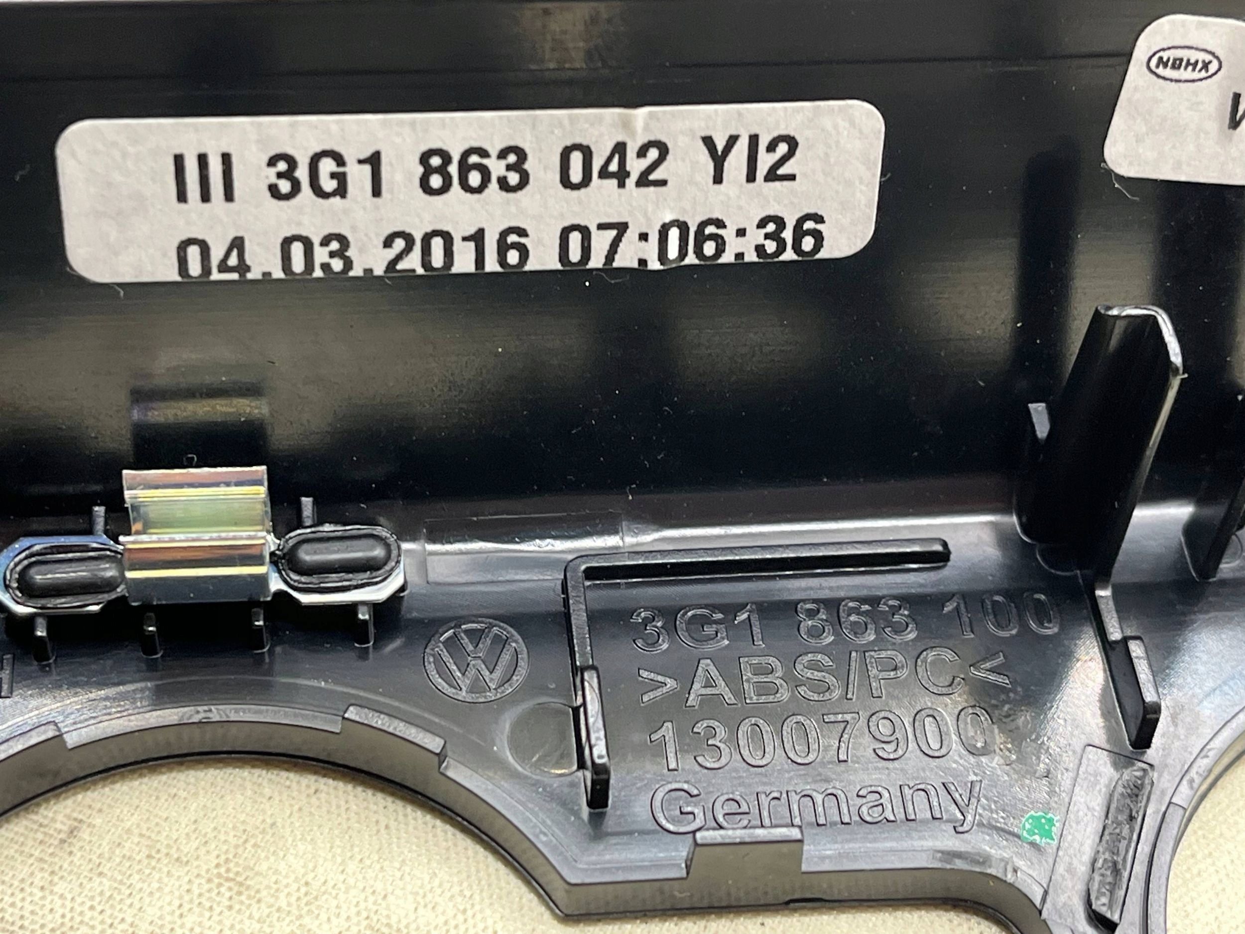 RÁM PANELU klimatizaci VW PASSAT B8 3G1863042 !J