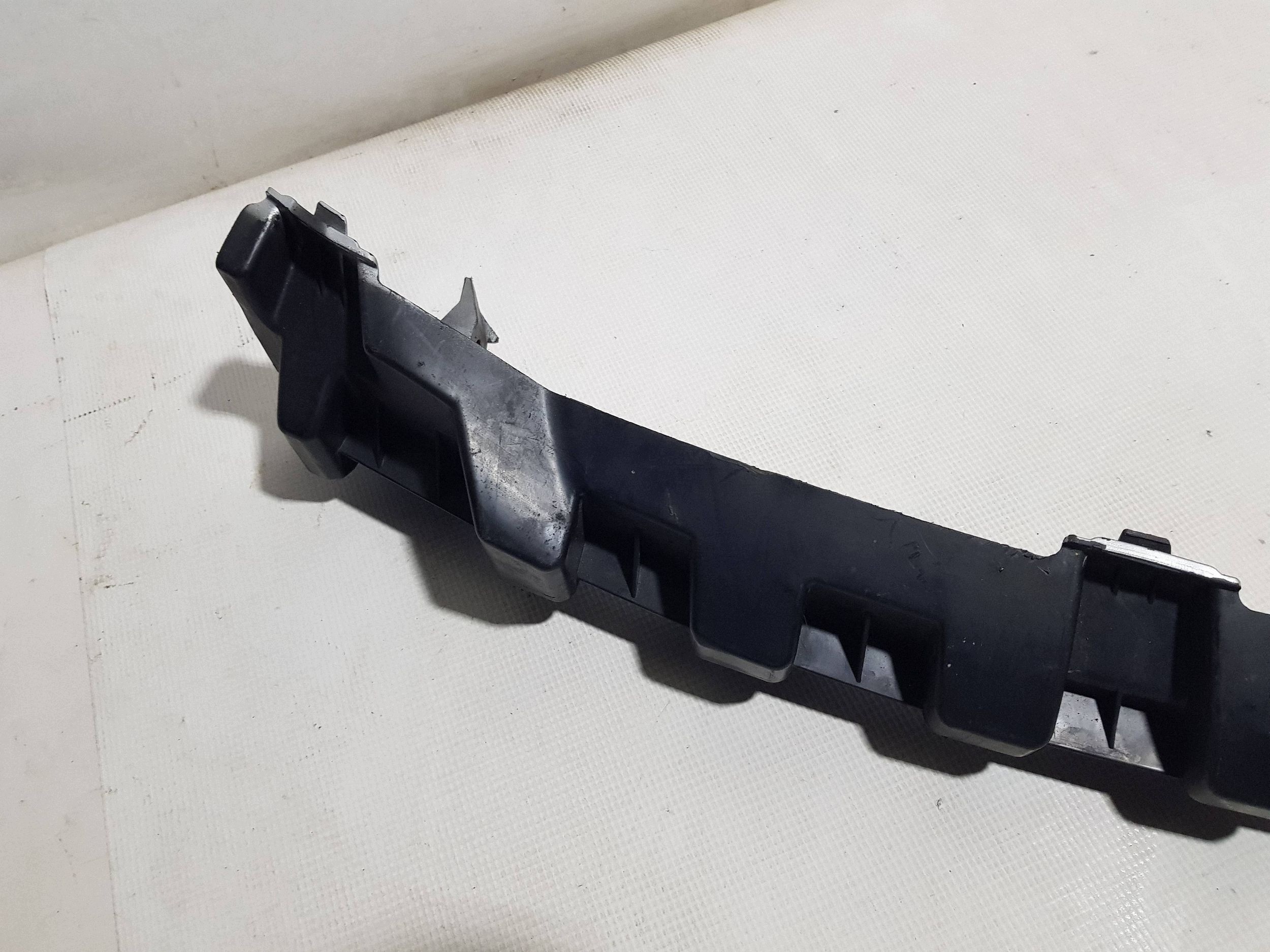 Traverse Pare choc Avant Avant Support Console Mercedes C W204