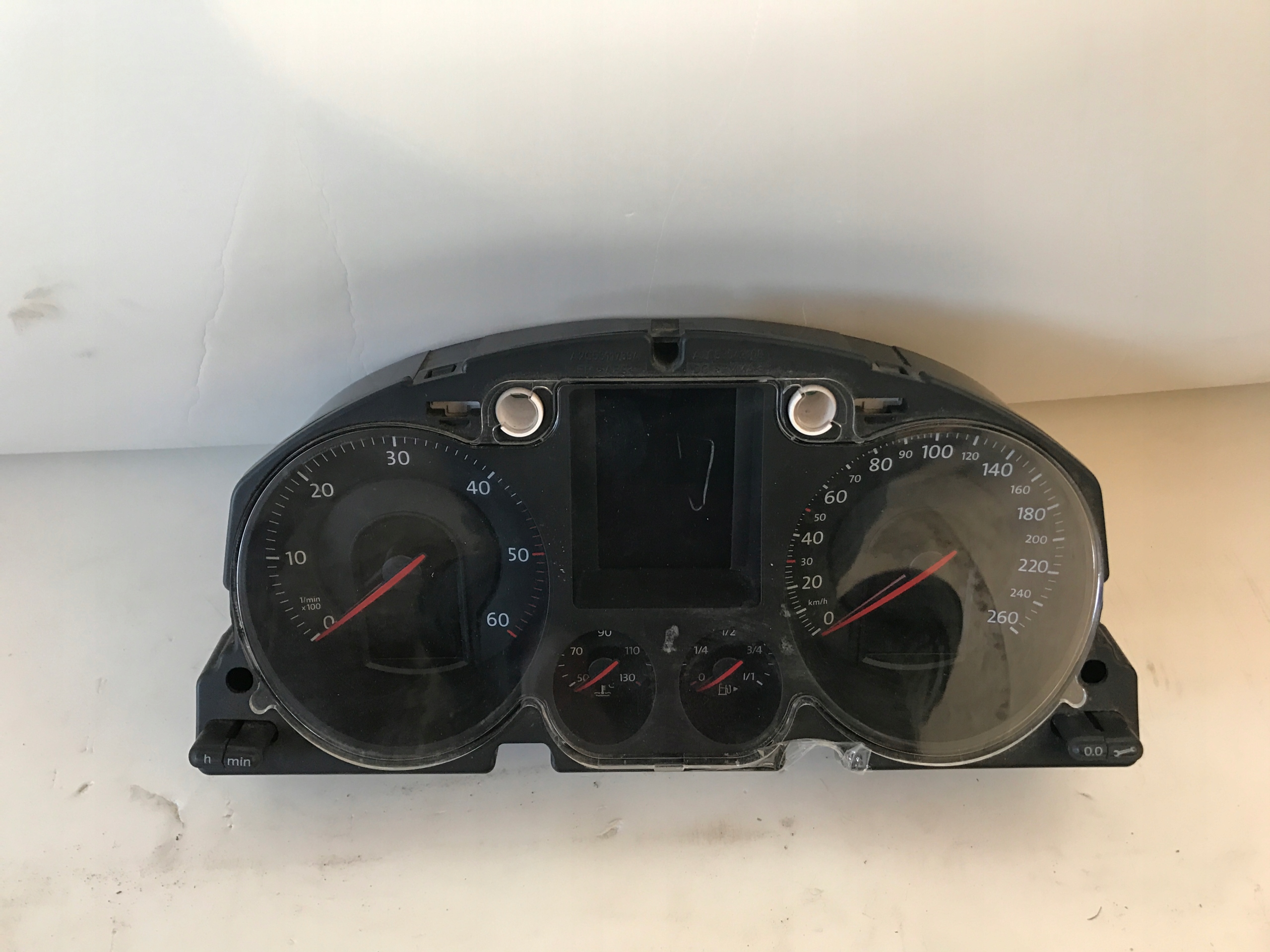 PASSAT B6 счетчик часы 3C0920870Q