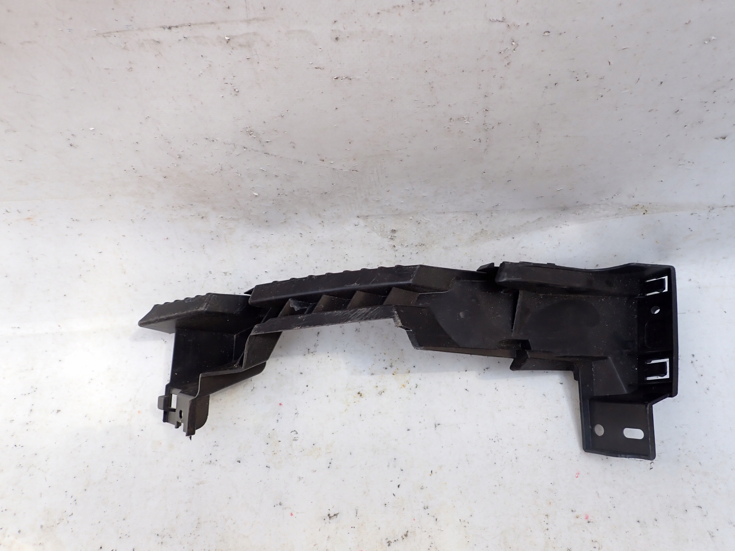ALFA ROMEO GIULIA support holder lights right rear part rear. 50548336