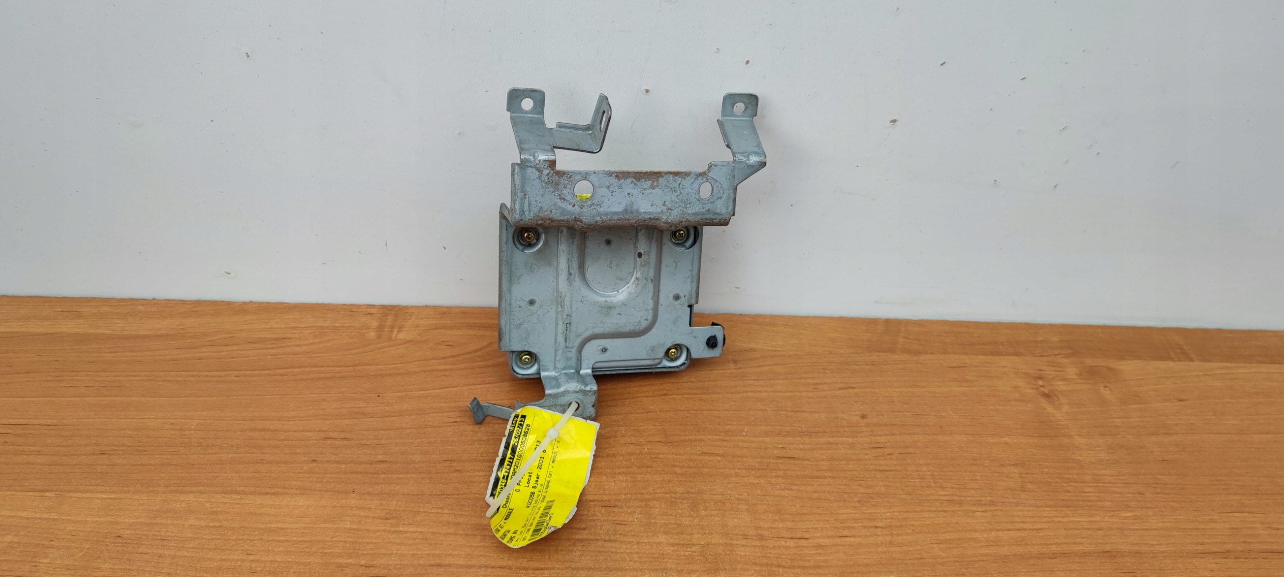 DAIHATSU YRV MODUL AIRBAG SENSOR AIRBAG COMPUTER