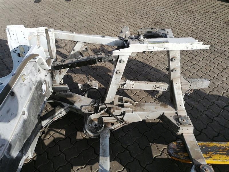 Audi R8 TYPE 42 V10 5.2 SPYDER панель 427813031TA
