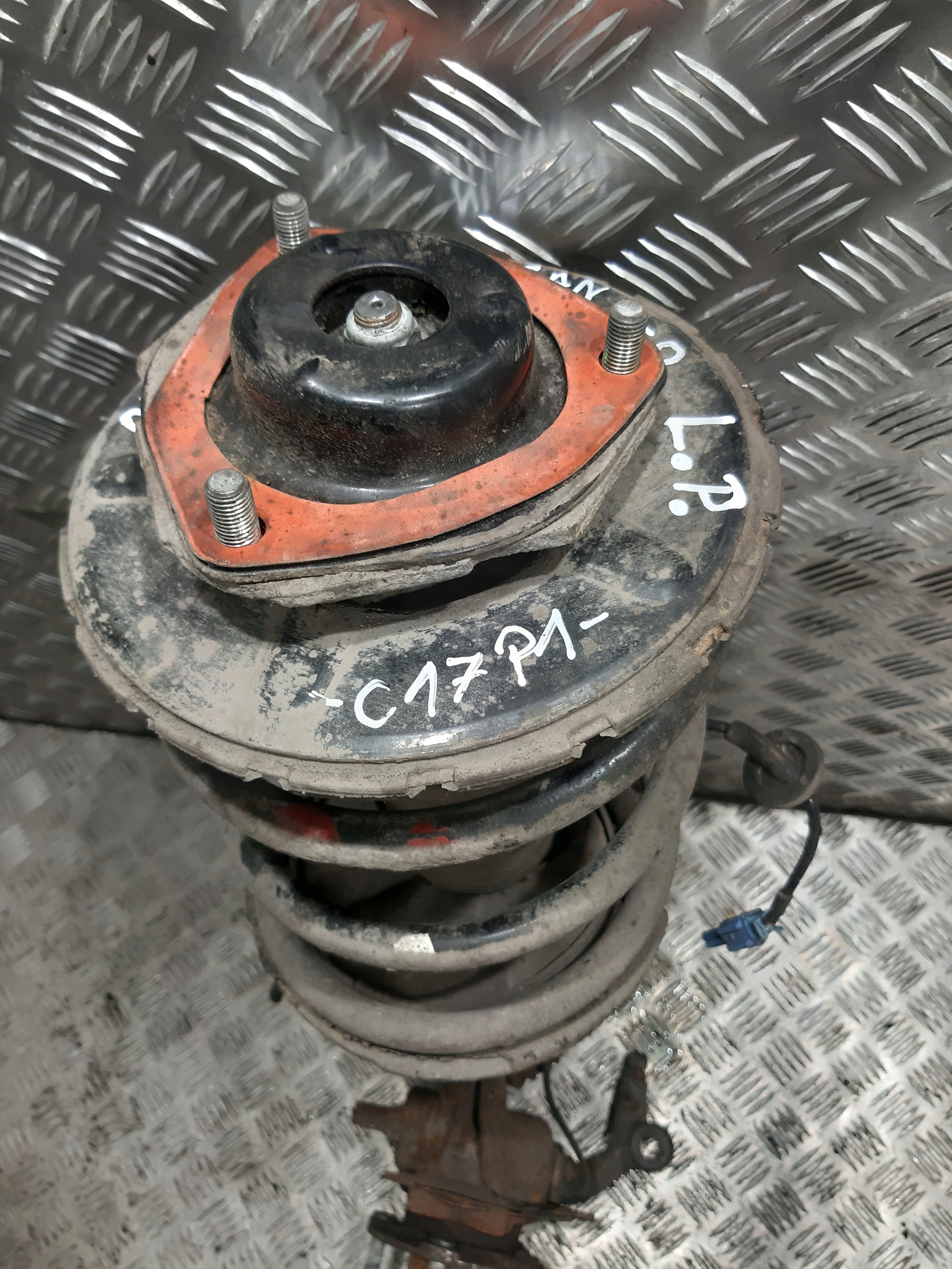 NISSAN MURANO Z50 3.5 V6 McPherson swing shock absorber left front